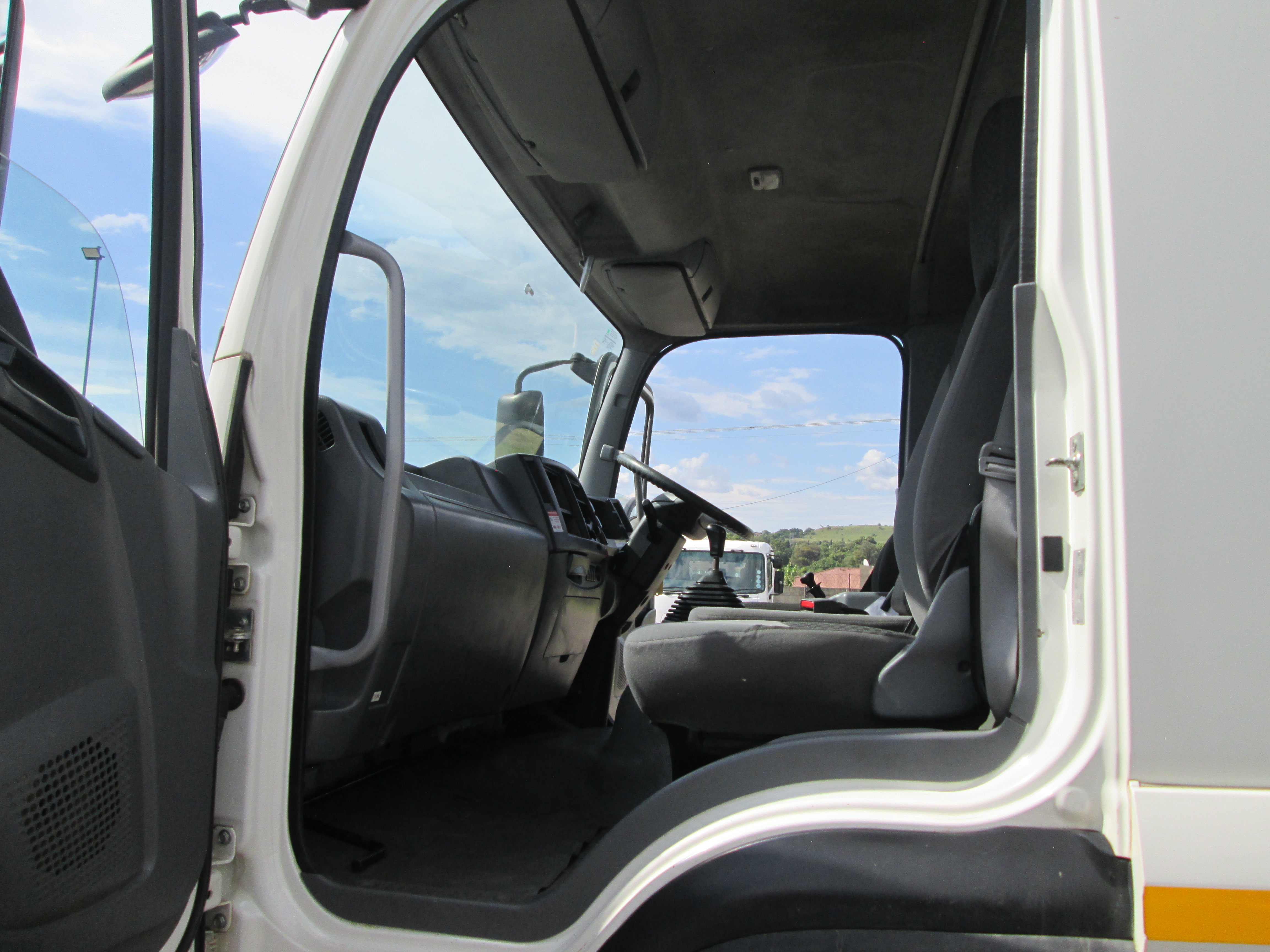 2020 ISUZU FVZ1400 14TON CLOSED BODY - Image 10