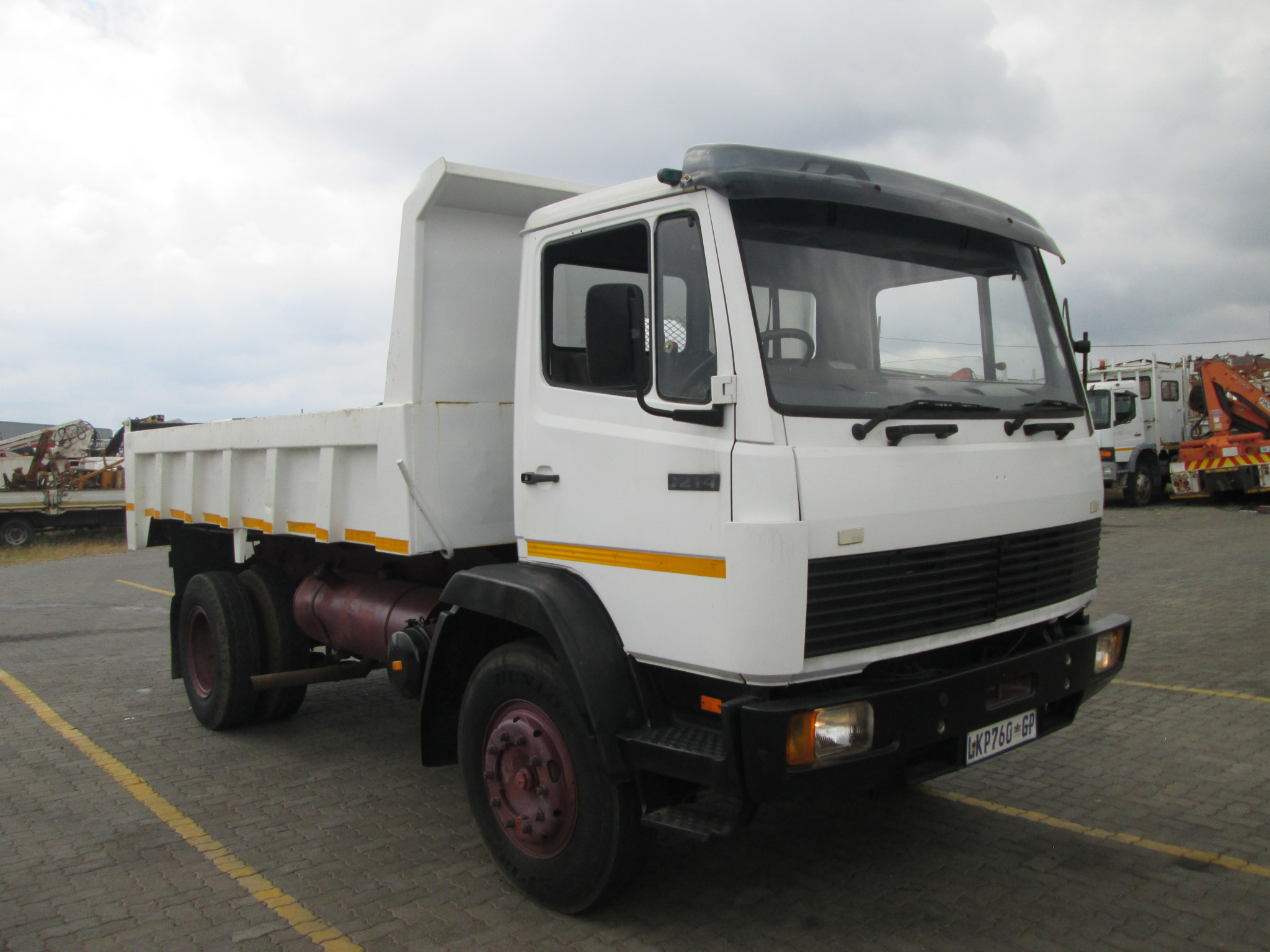 1993 MERCEDES BENZ 1214 6CUBE TIPPER