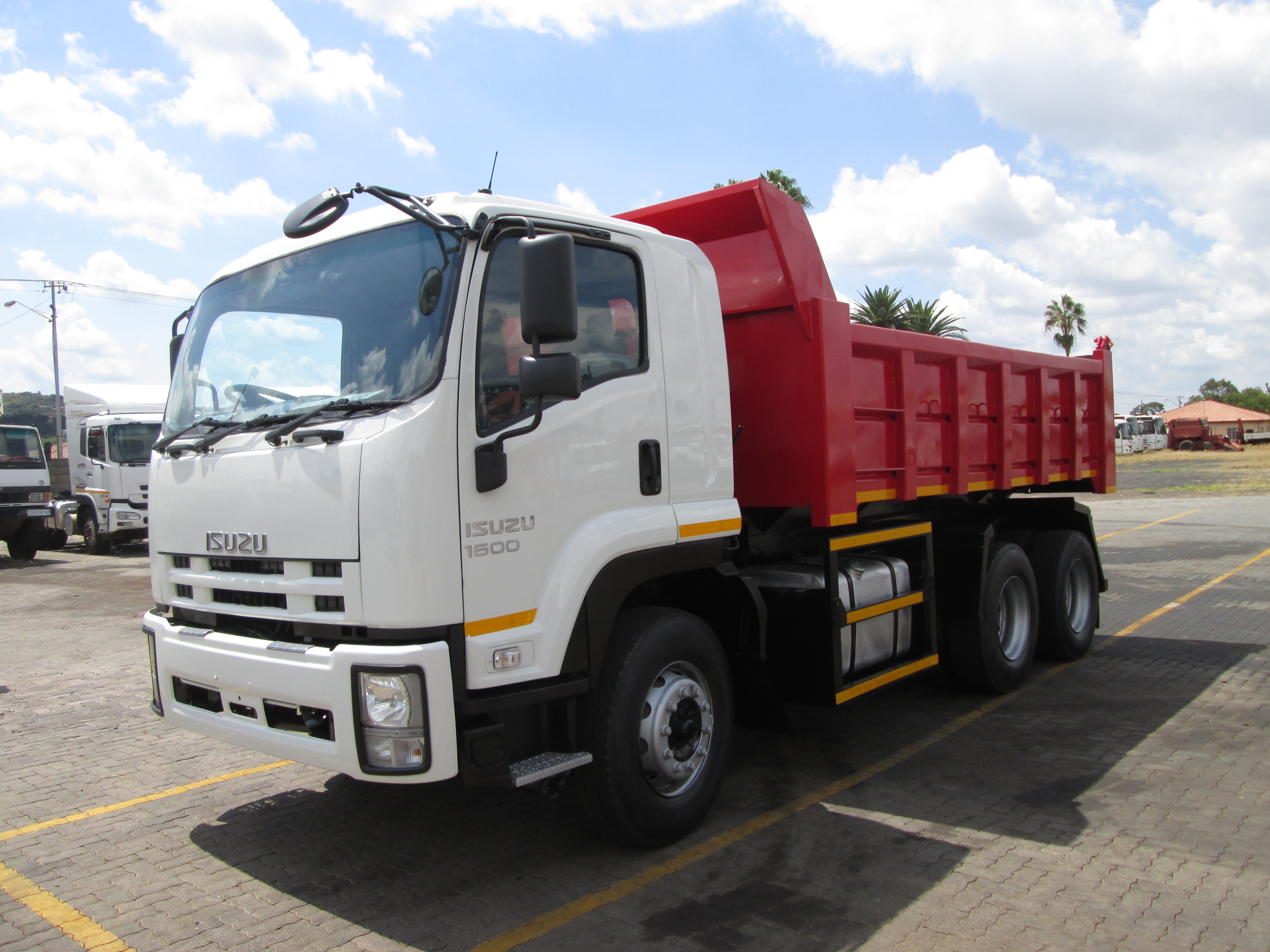 2013 ISUZU FVZ1400 10CUBE TIPPER 344649KM - Image 3