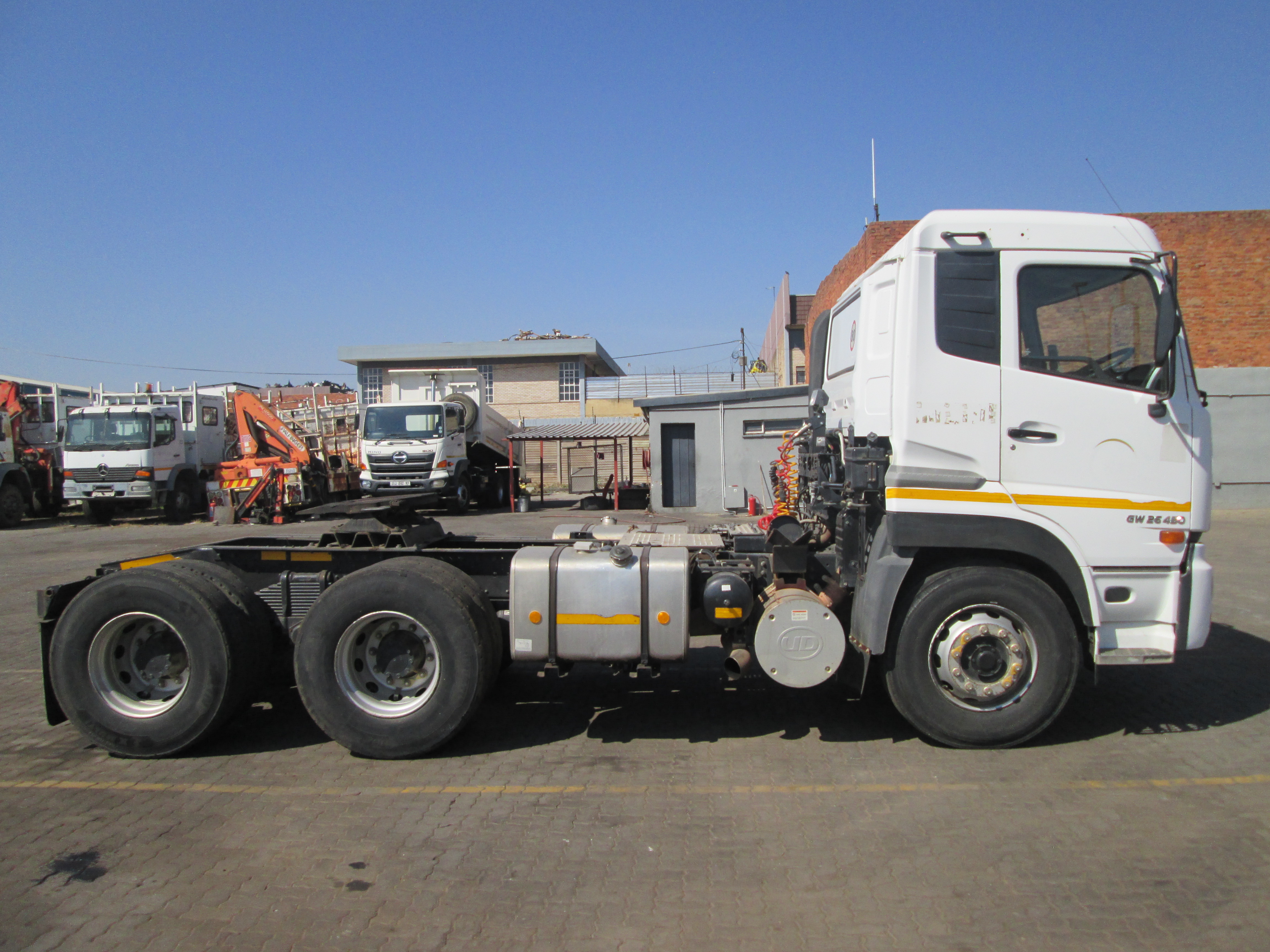 2019 UD QUON GW26-450 TRUCK TRACTOR 217418KM - Image 8