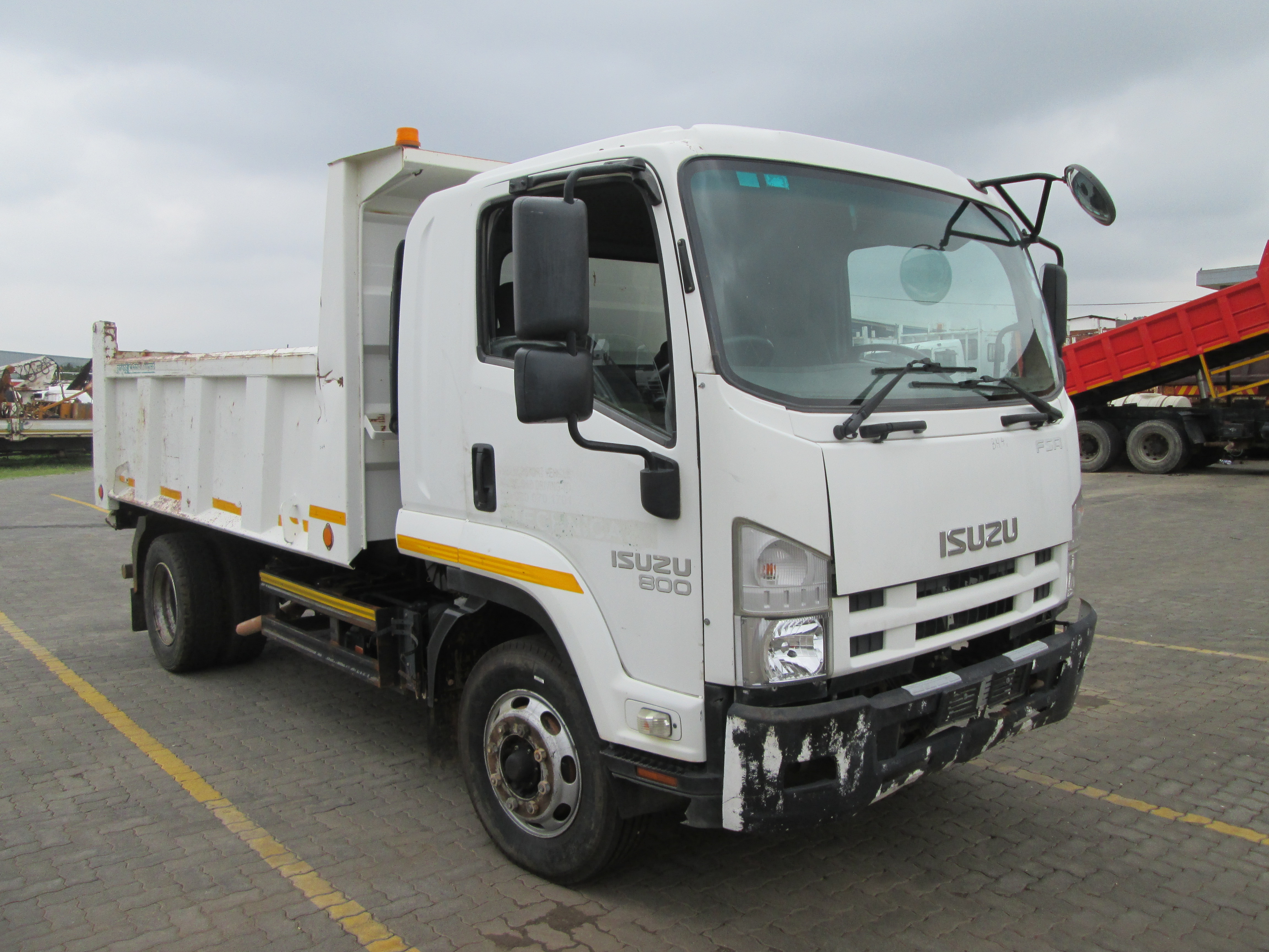2018 ISUZU FSR800 6CUBE TIPPER - Image 1