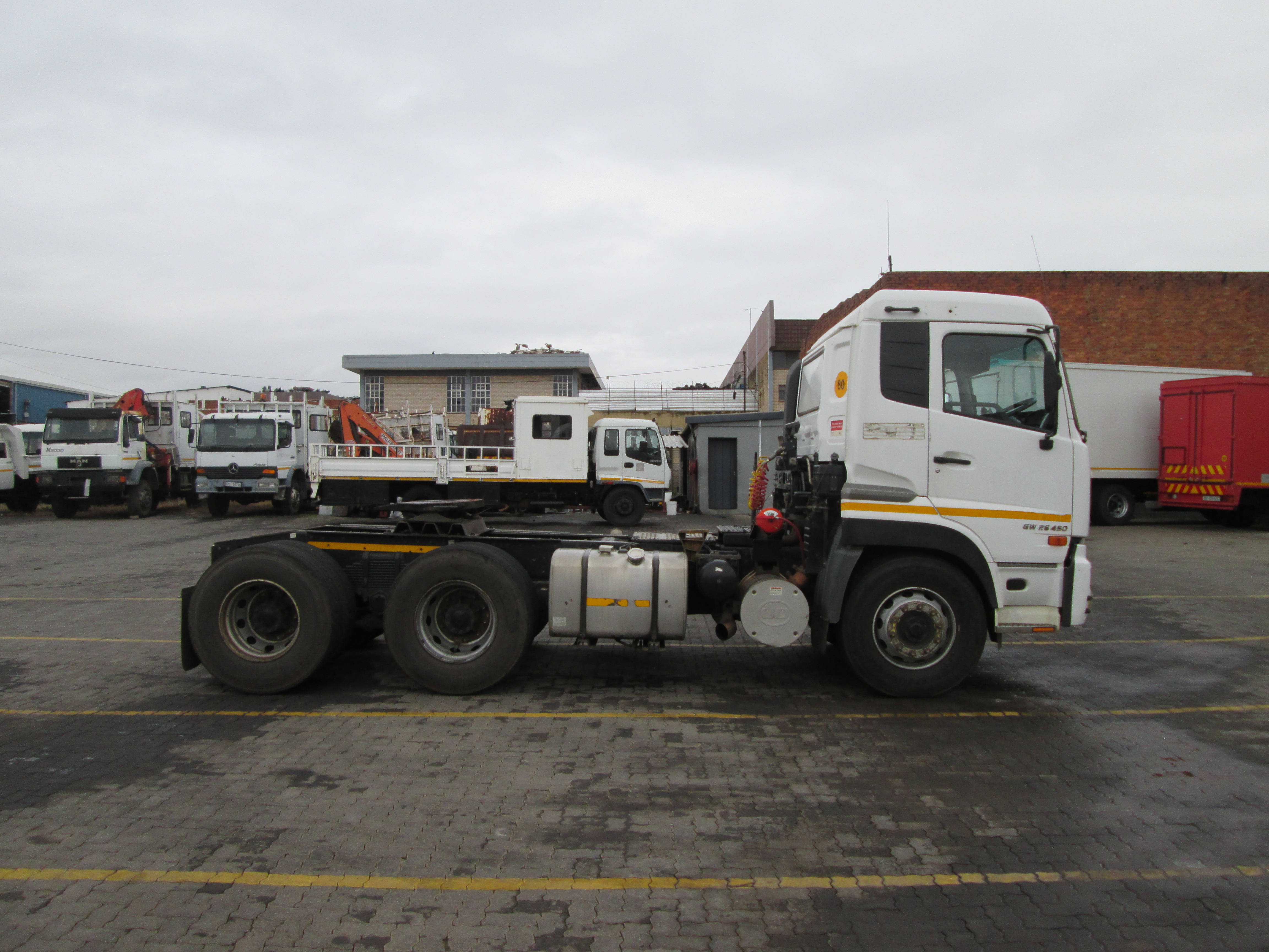 2019 UD QUON GW26-450 TRUCK TRACTOR 279924KM - Image 8