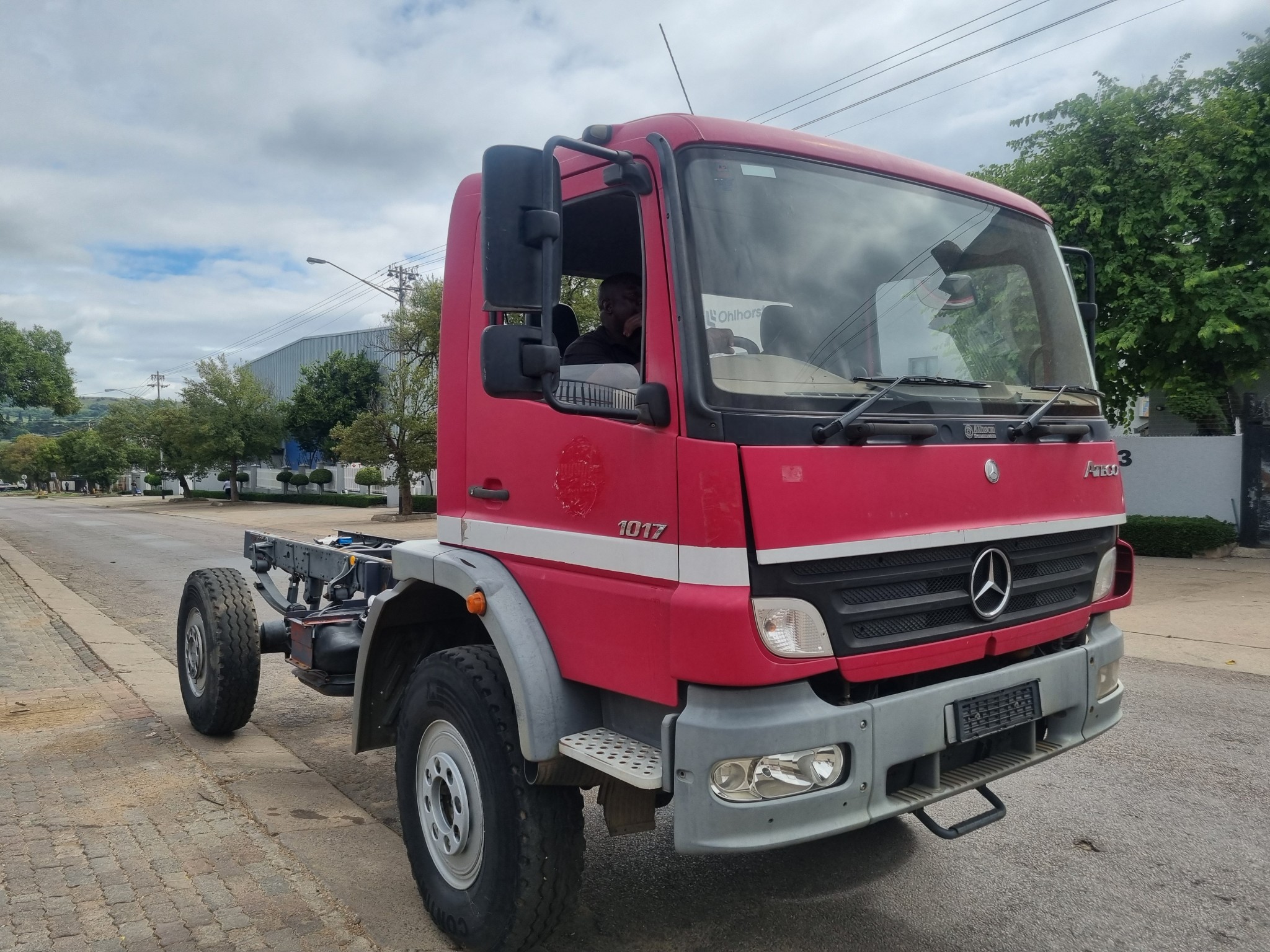 2007 MERCEDES BENZ 1017 4X4 CHASSIS CAB