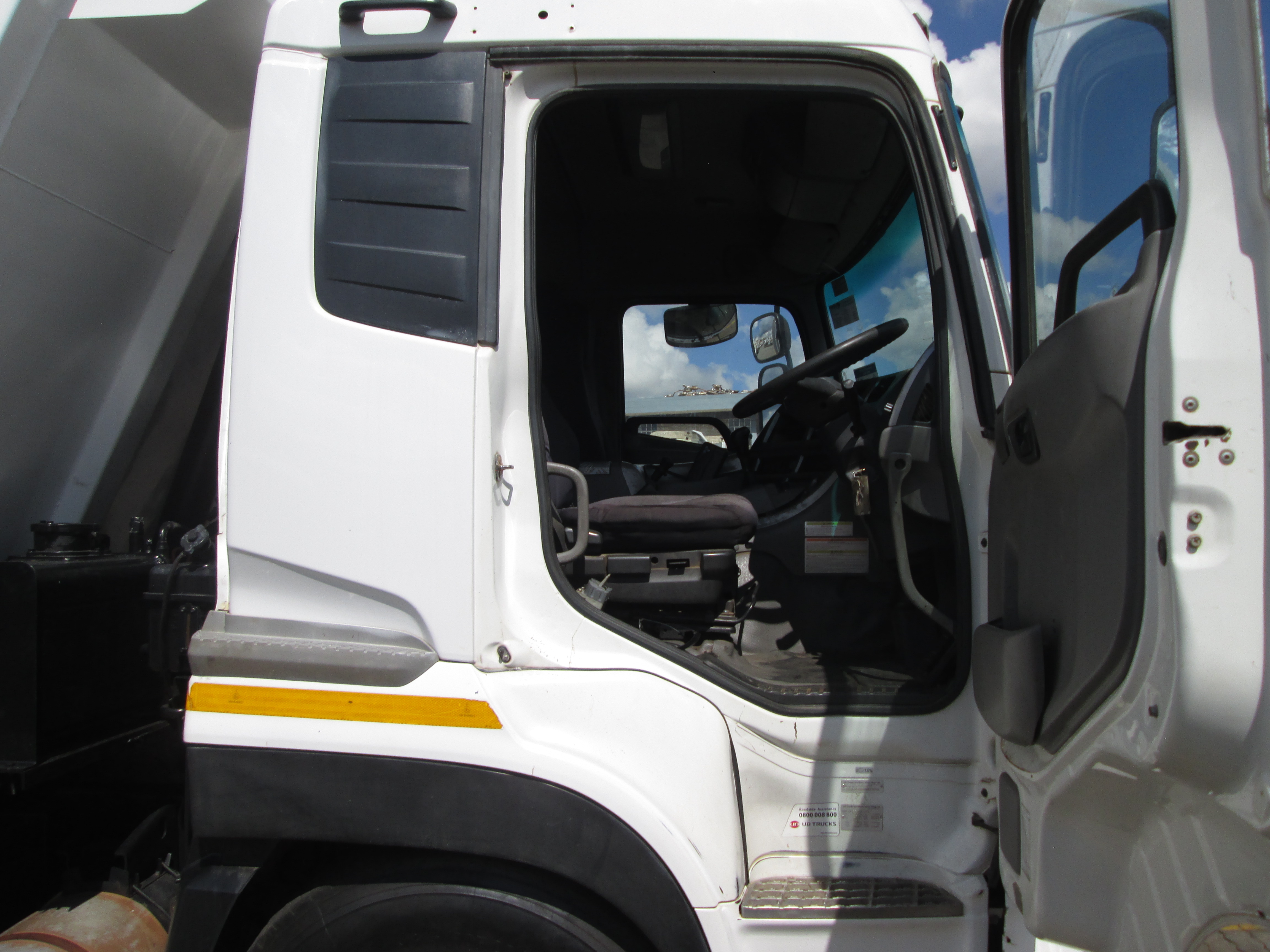 2015 UD QUON GW26-450 10CUBE TIPPER - 125727KM - Image 11