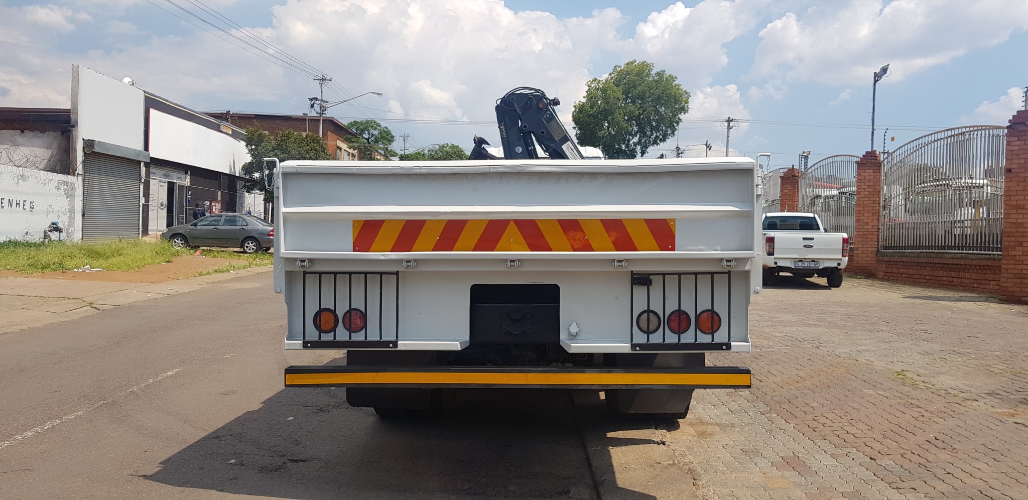 2004 ISUZU FVZ1400 12TON DROPSIDE WITH HIAB 122CL CRANE - Image 6