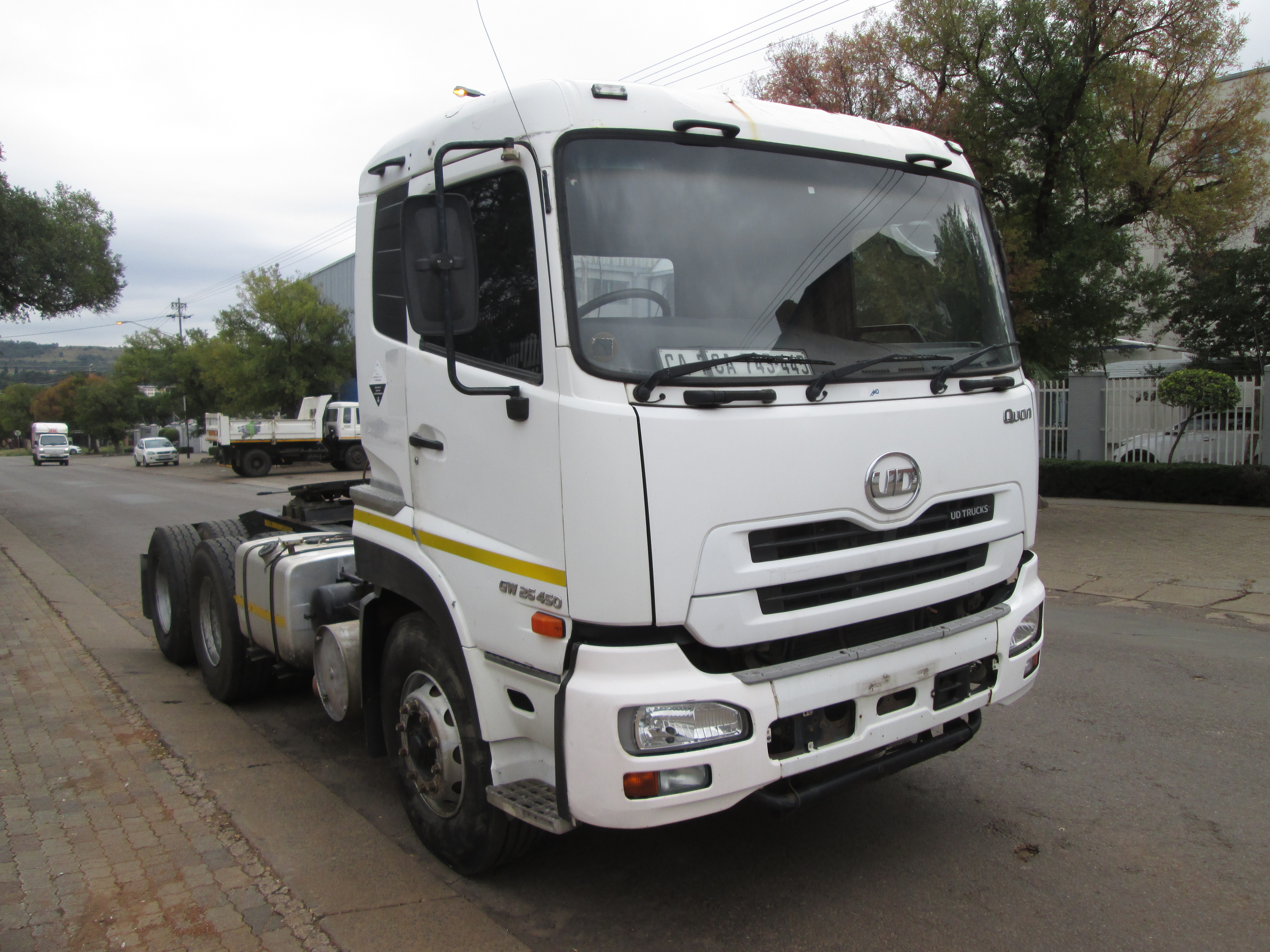 2015 UD QUON GW26-450 TRUCK TRACTOR 265967KM