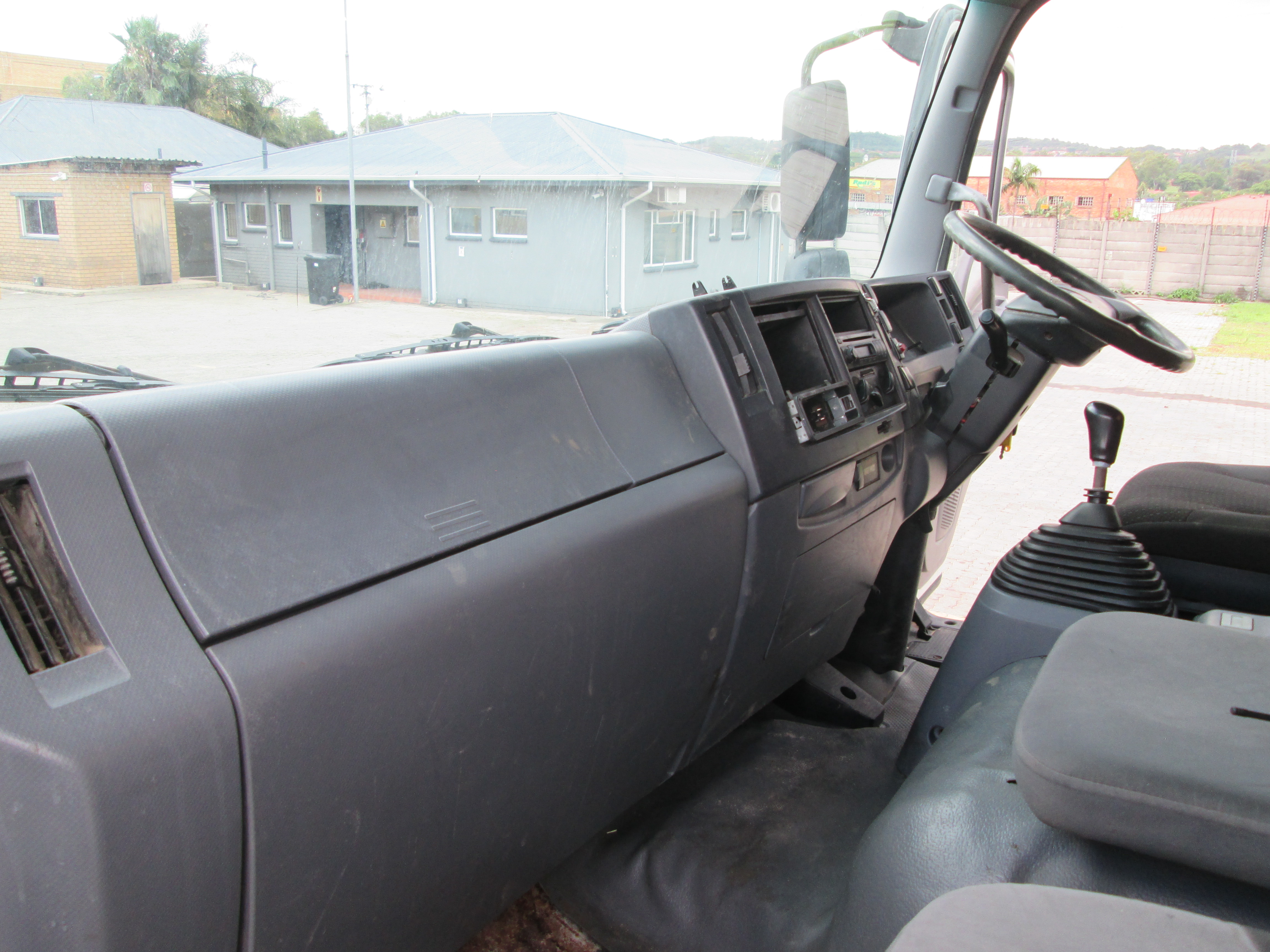 2013 ISUZU FVZ1400 10CUBE TIPPER - Image 12