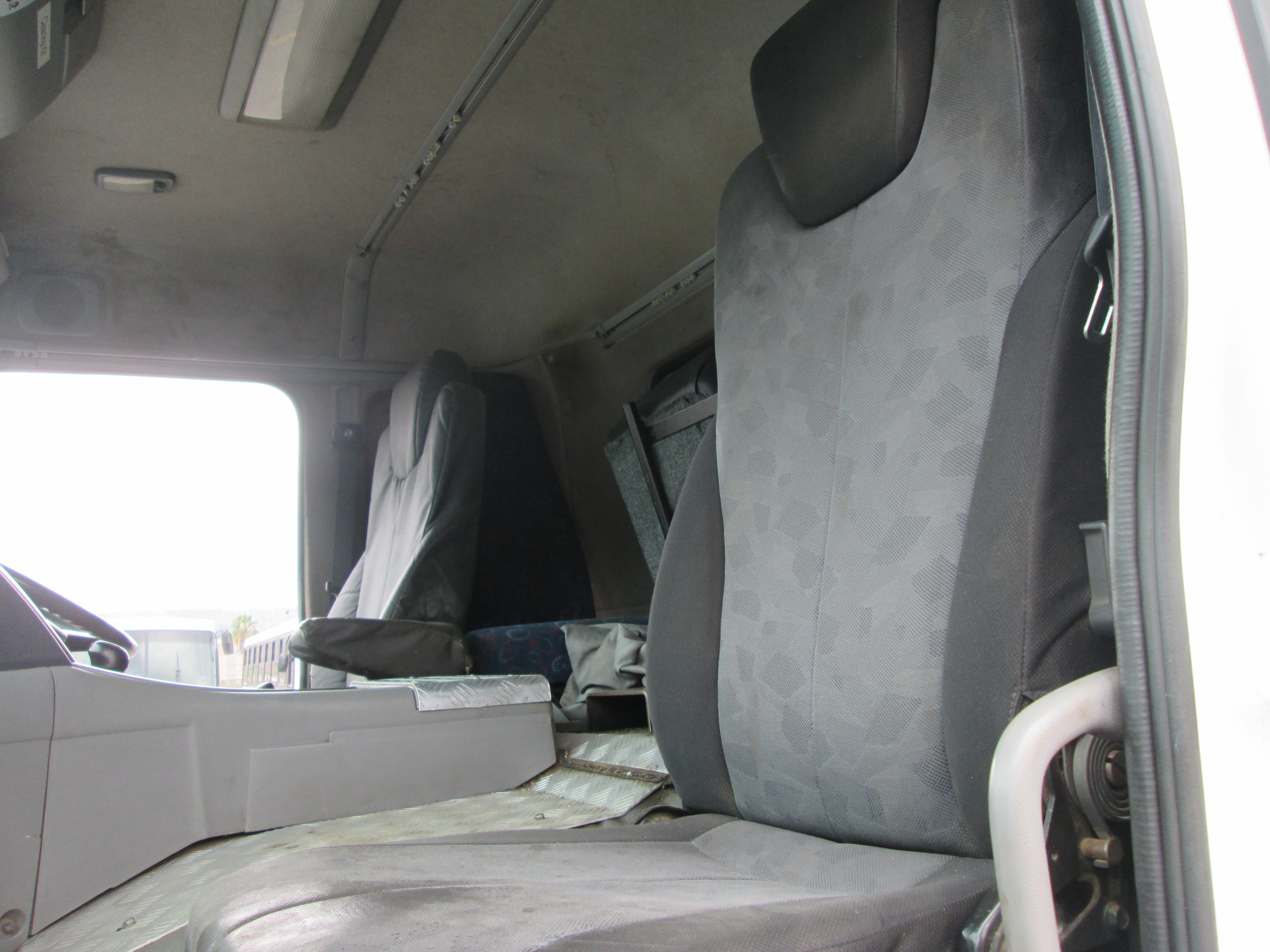 2018 UD QUON GW26-450 10 CUBE TIPPER 366033KM - Image 14