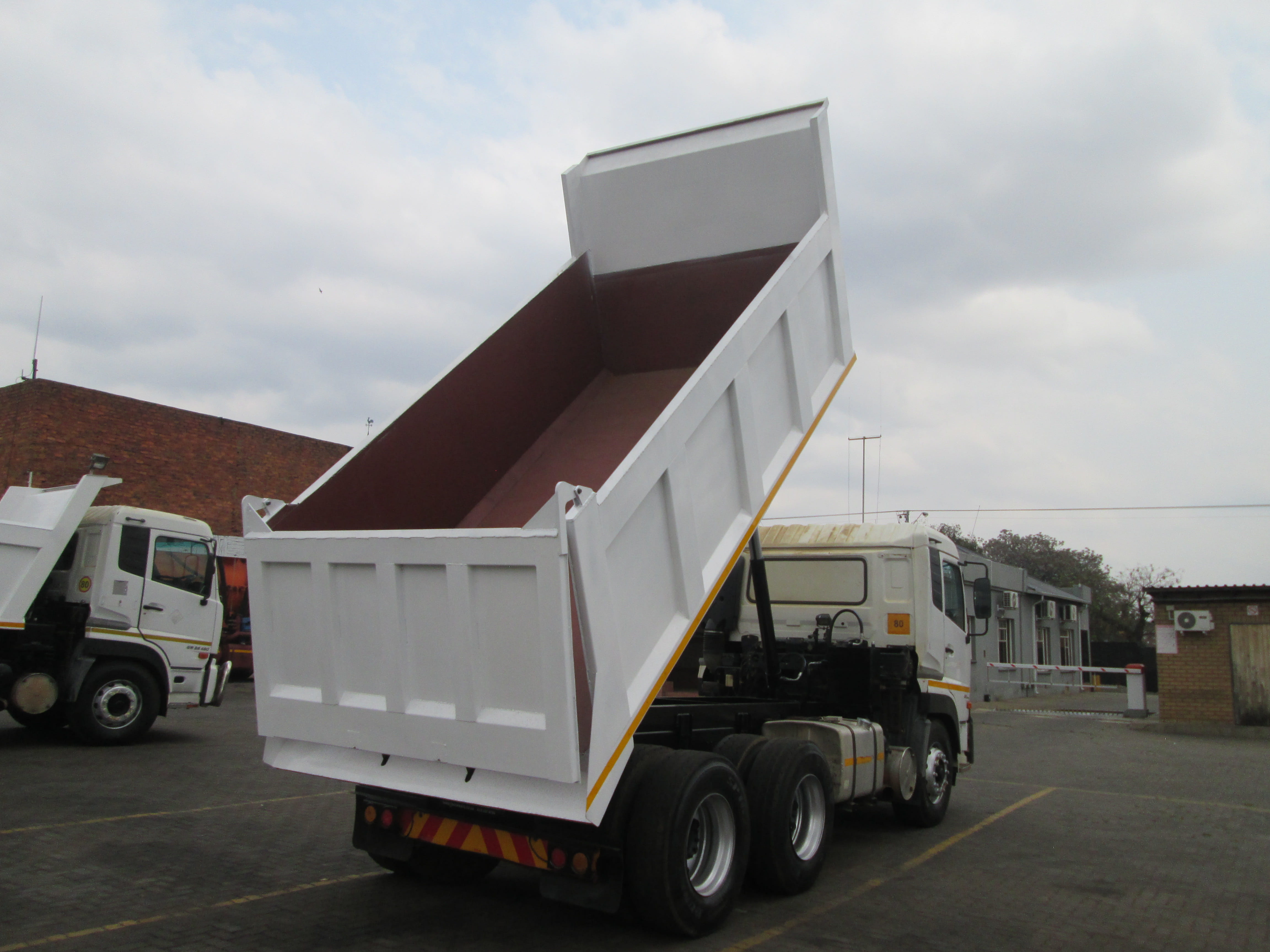 2018 UD QUON GW26-450 10 CUBE TIPPER 366033KM - Image 16