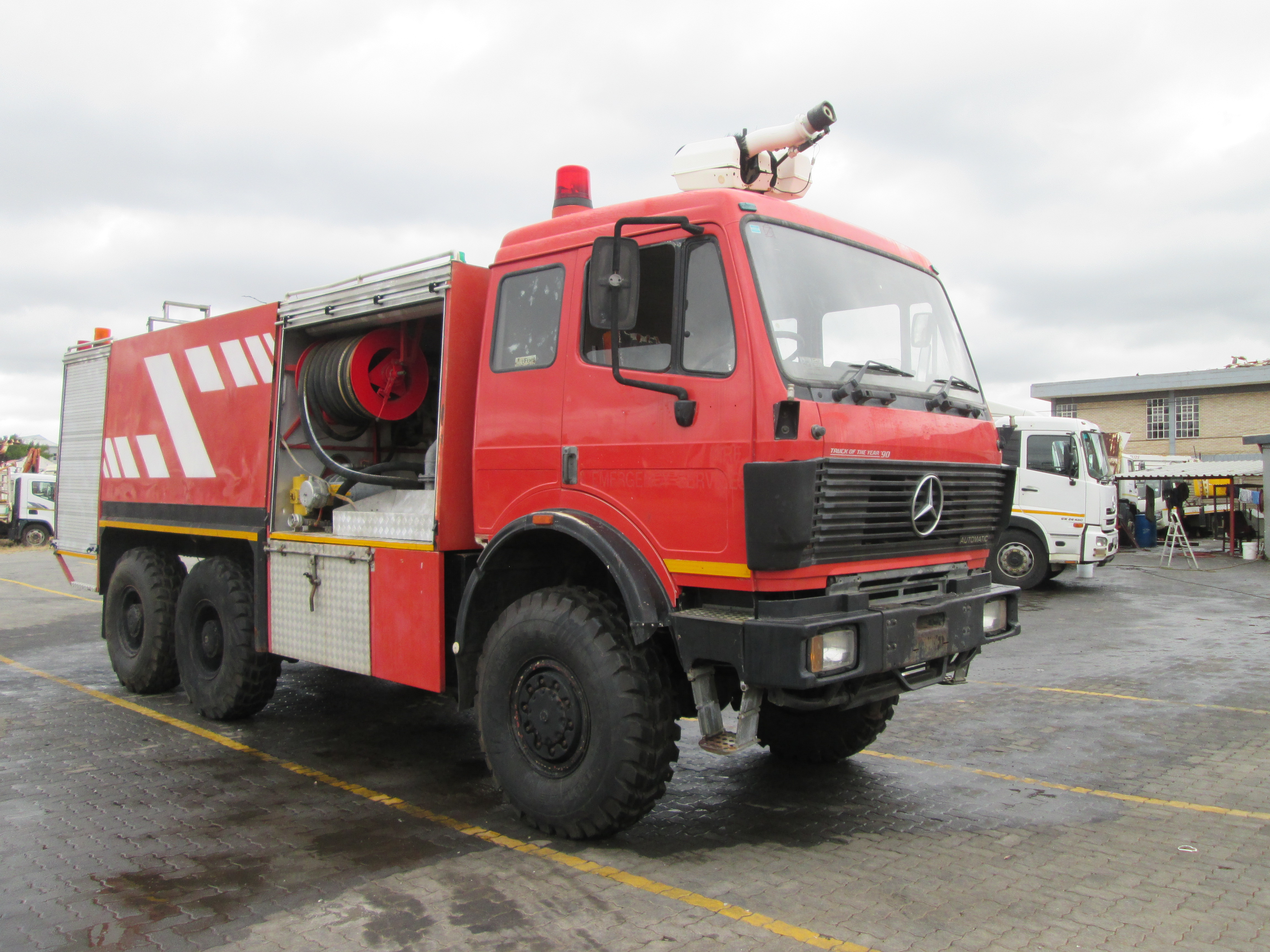 2014 MERCEDES BENZ 2635 ACTROS FIRETRUCK 045317KM - Image 1