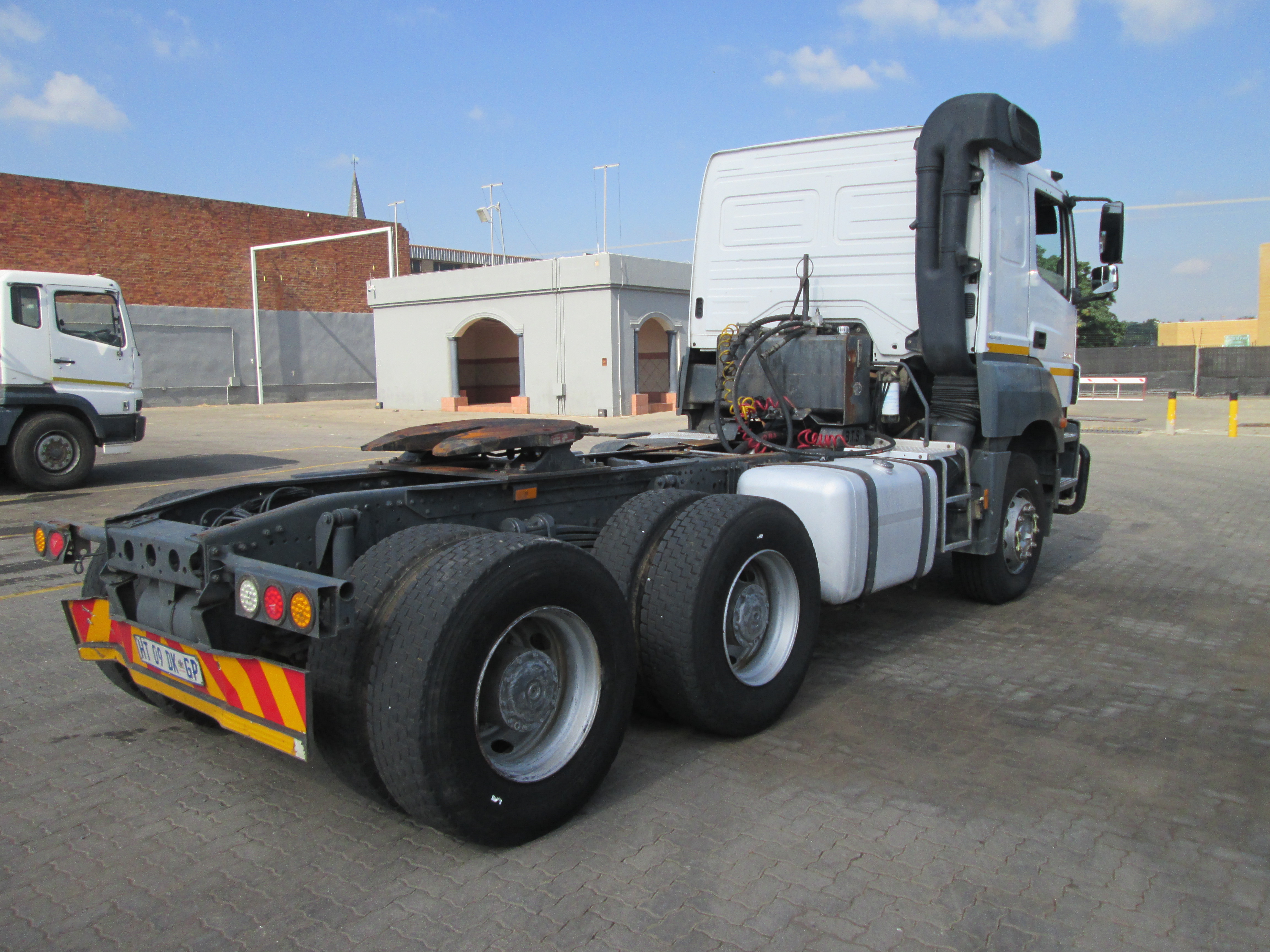 2018 MERCEDES BENZ 3340 AXOR TRUCK TRACTOR 262859KM - Image 7