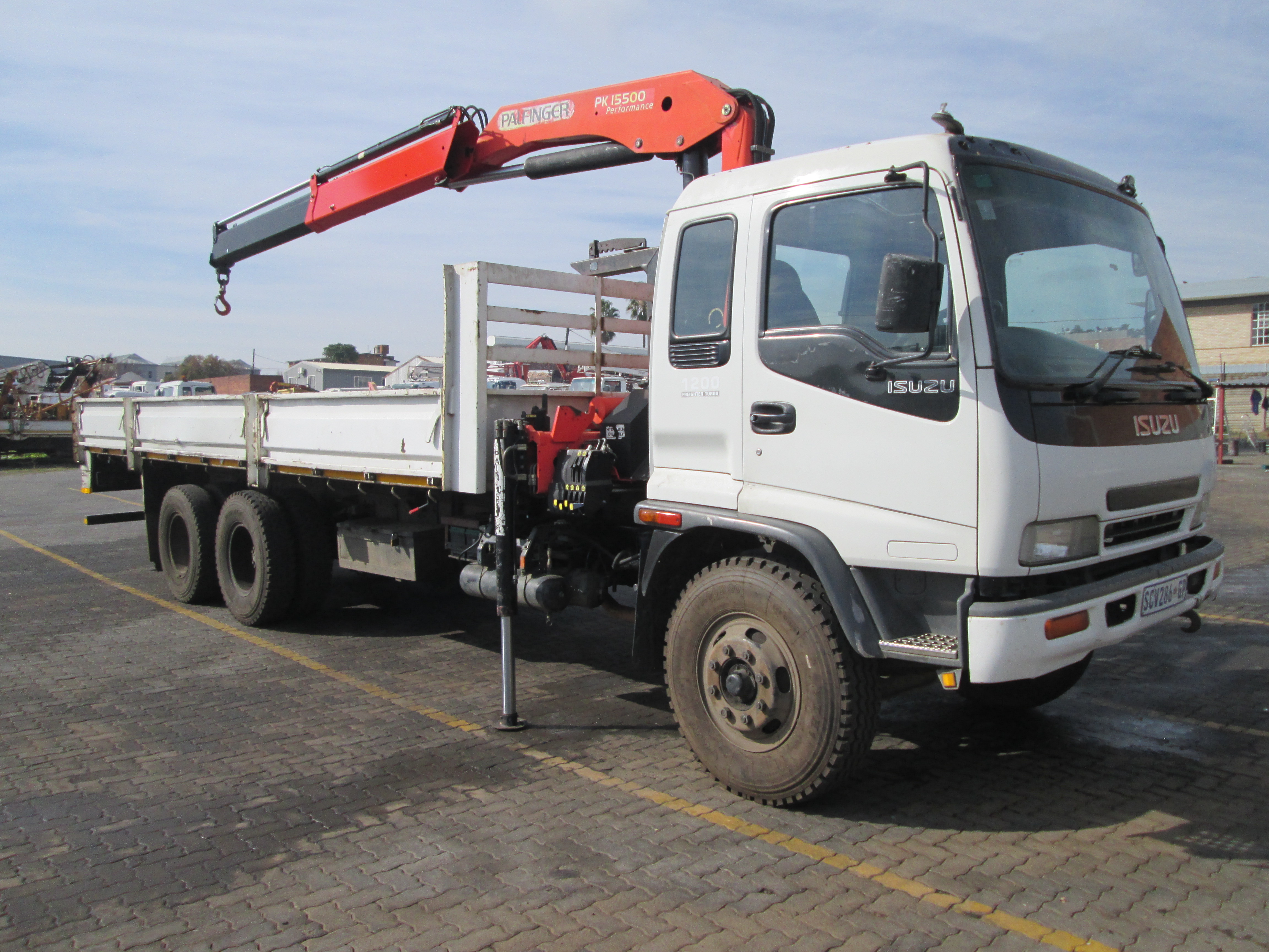 2005 ISUZU FTM1200 12TON DROPSIDE WITH PK15500 CRANE 603317KM - Image 15