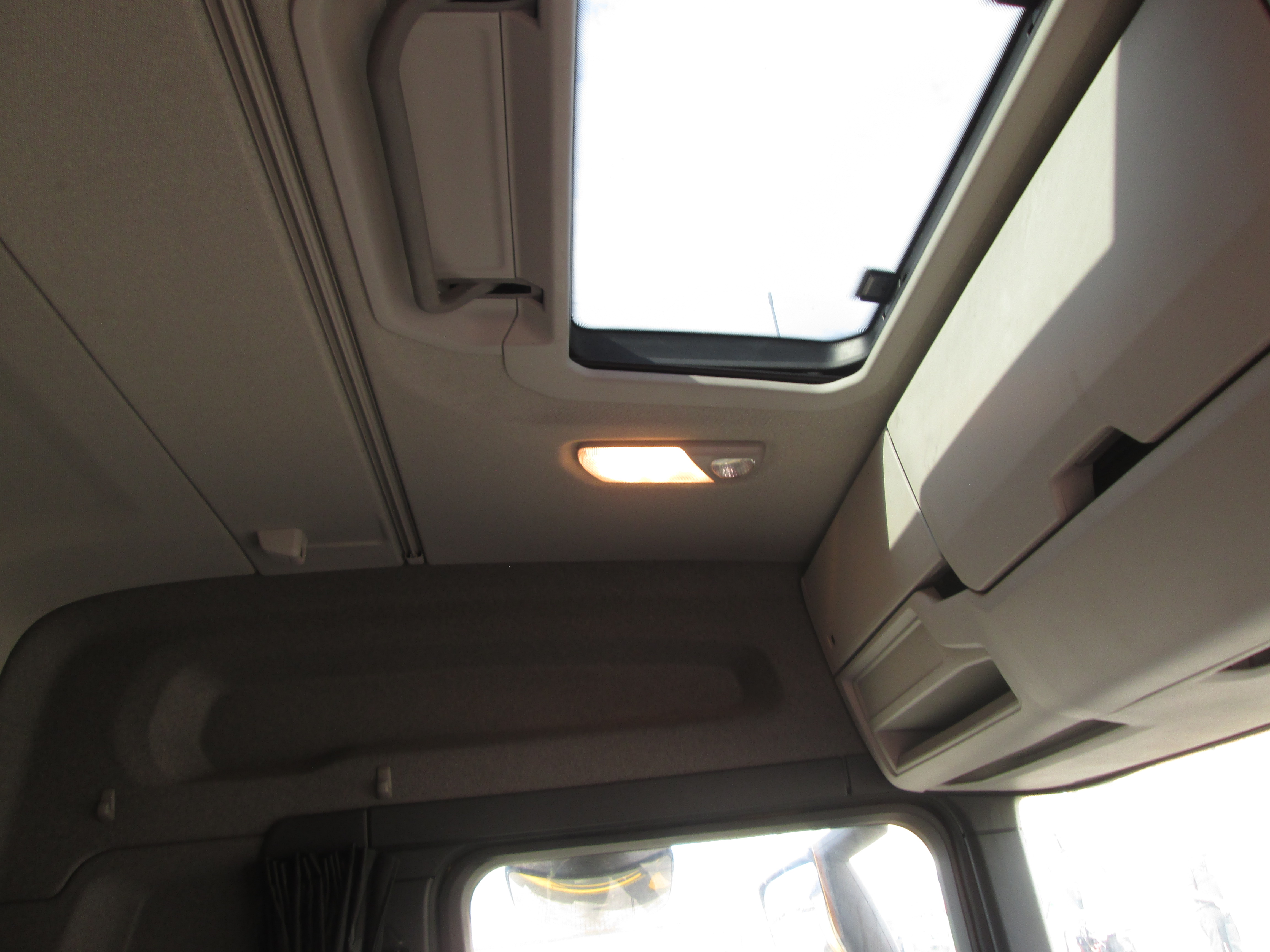 2023 Scania P410 Truck Tractor 72KM - Image 18