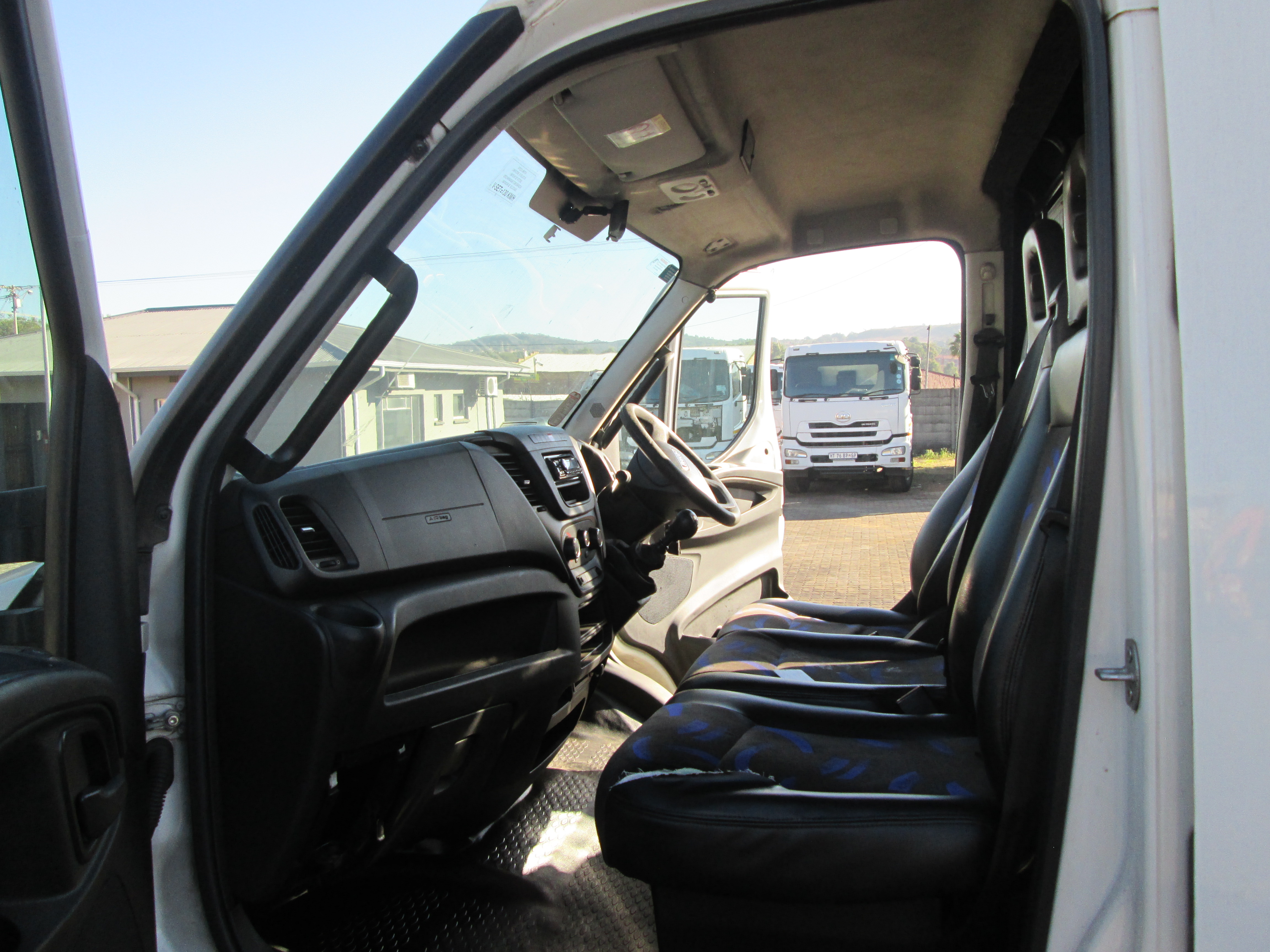 2016 IVECO DAILY 510-150 25 SEATER BUS 190453KM - Image 11