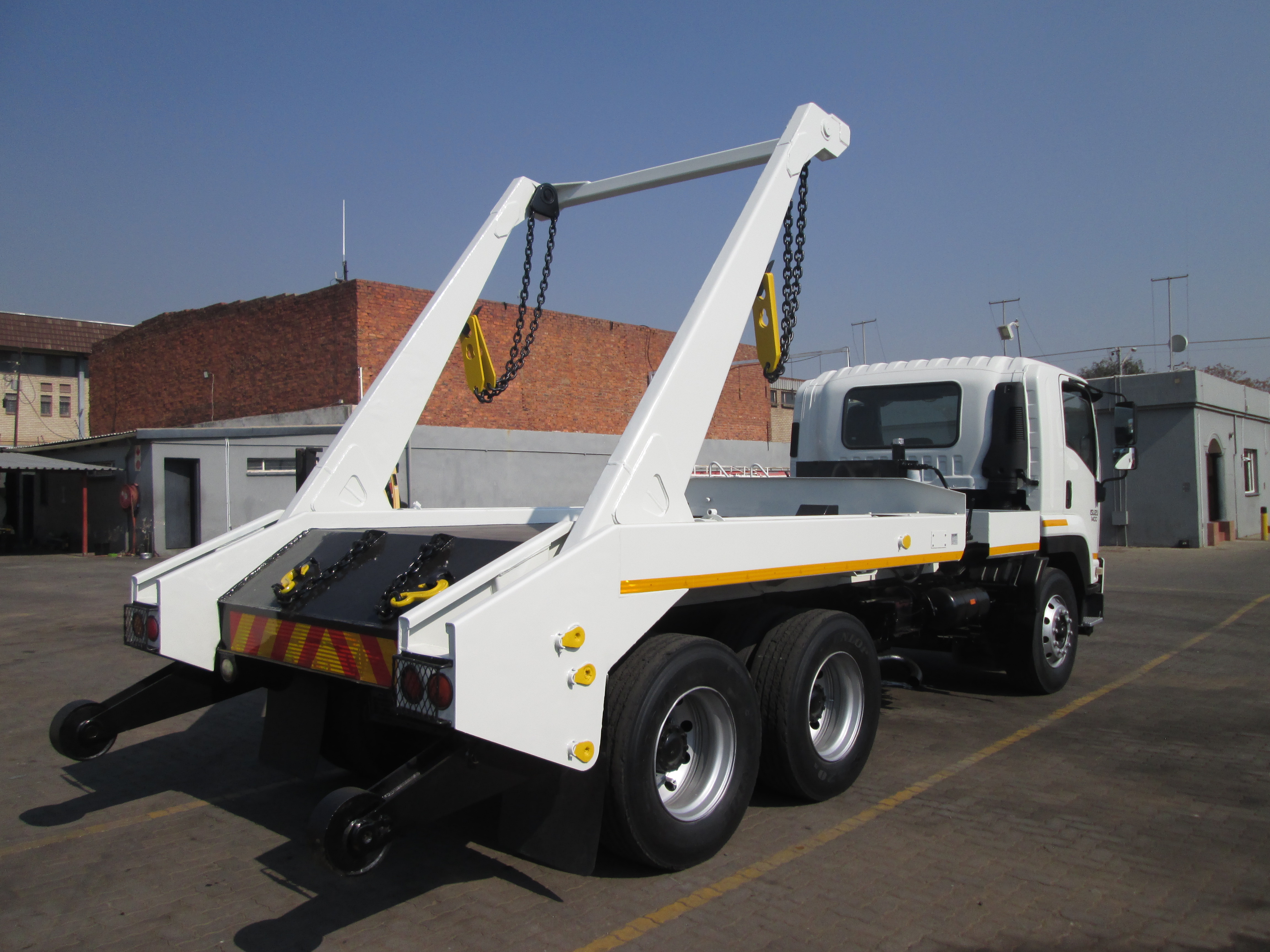 2014 ISUZU FVZ1400 16TON SKIPLOADER 152858KM - Image 7