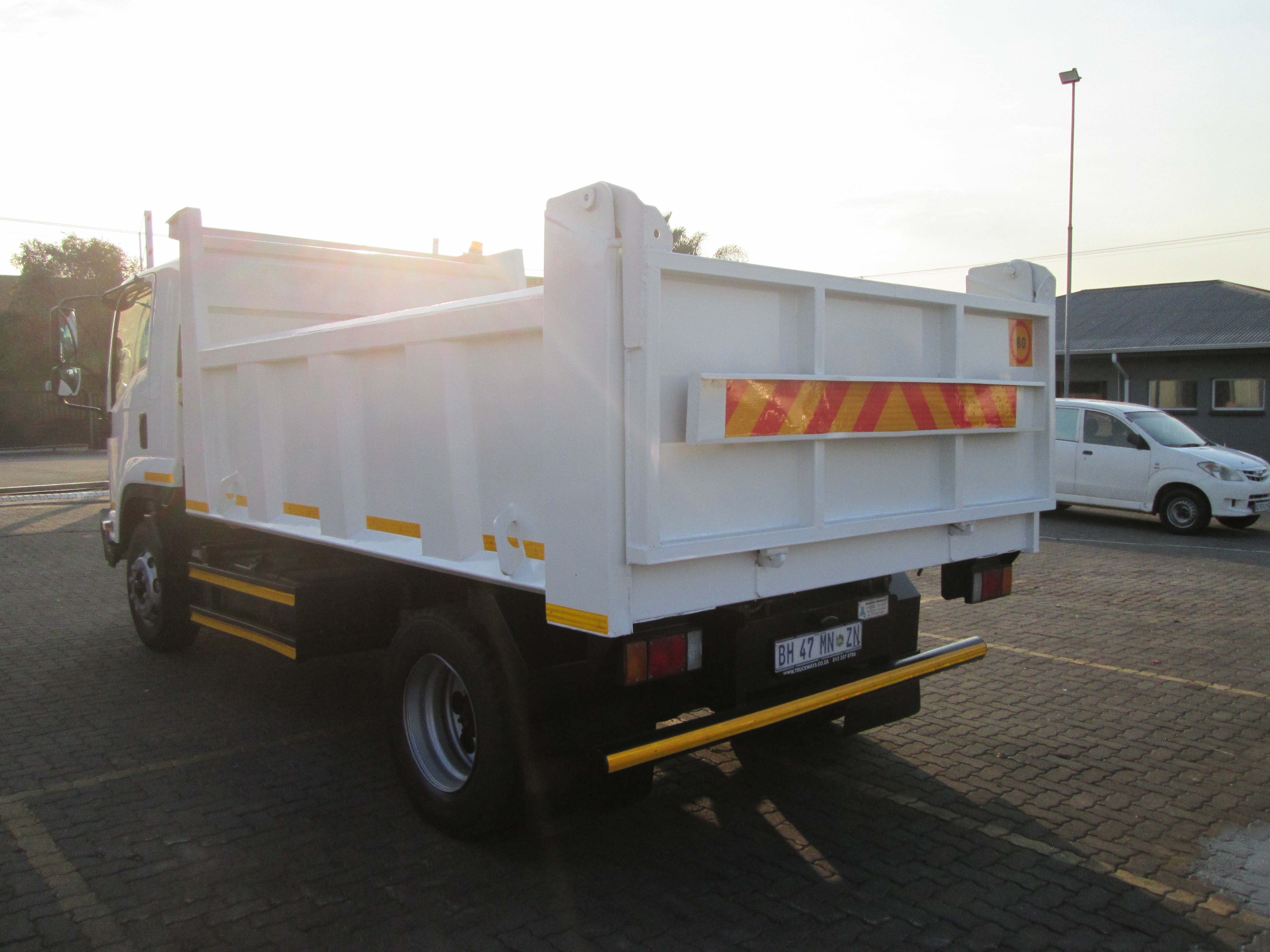 2018 ISUZU FSR800 6CUBE TIPPER 99365KM - Image 22