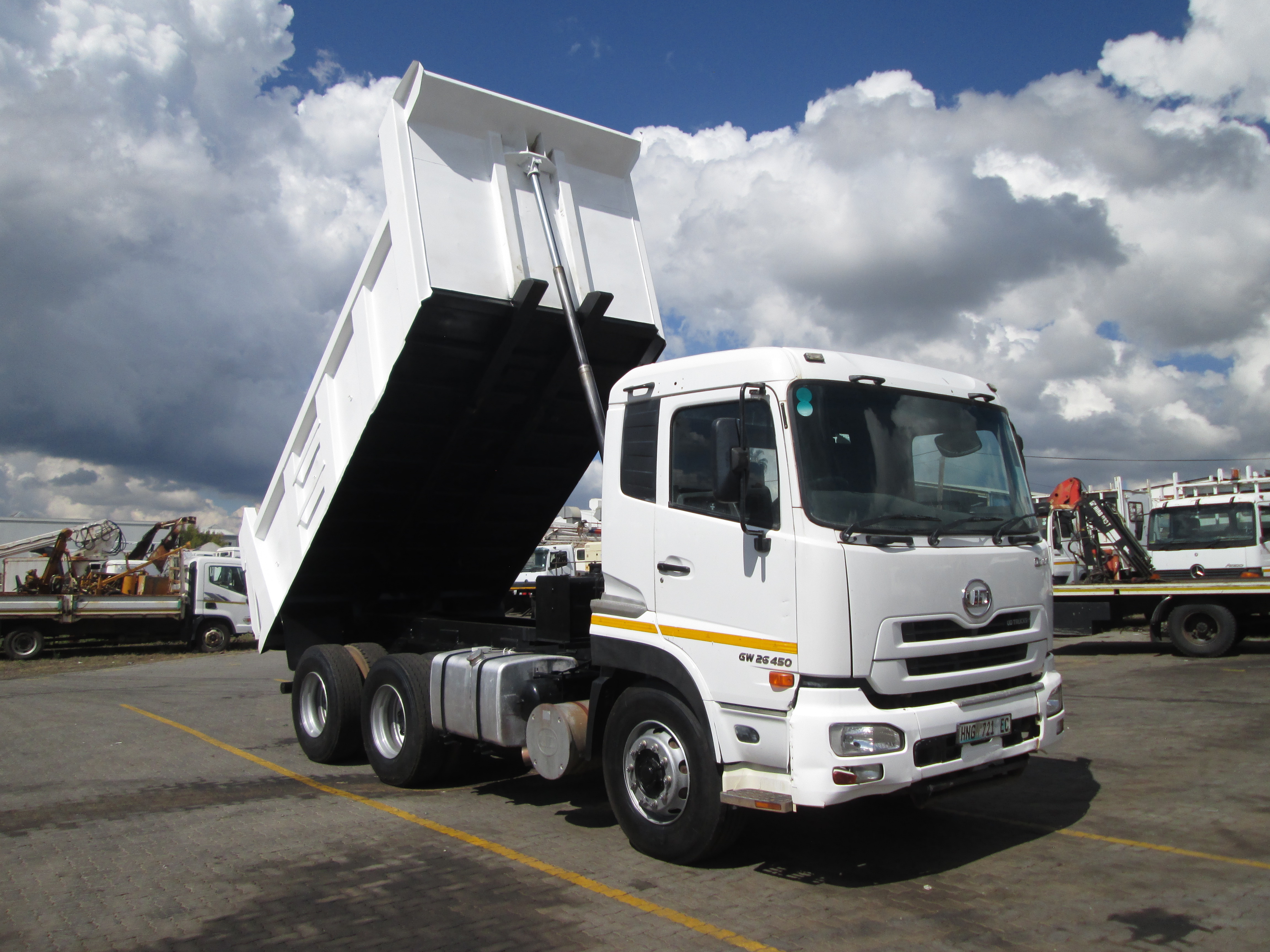 2015 UD QUON GW26-450 10CUBE TIPPER - 125727KM - Image 12
