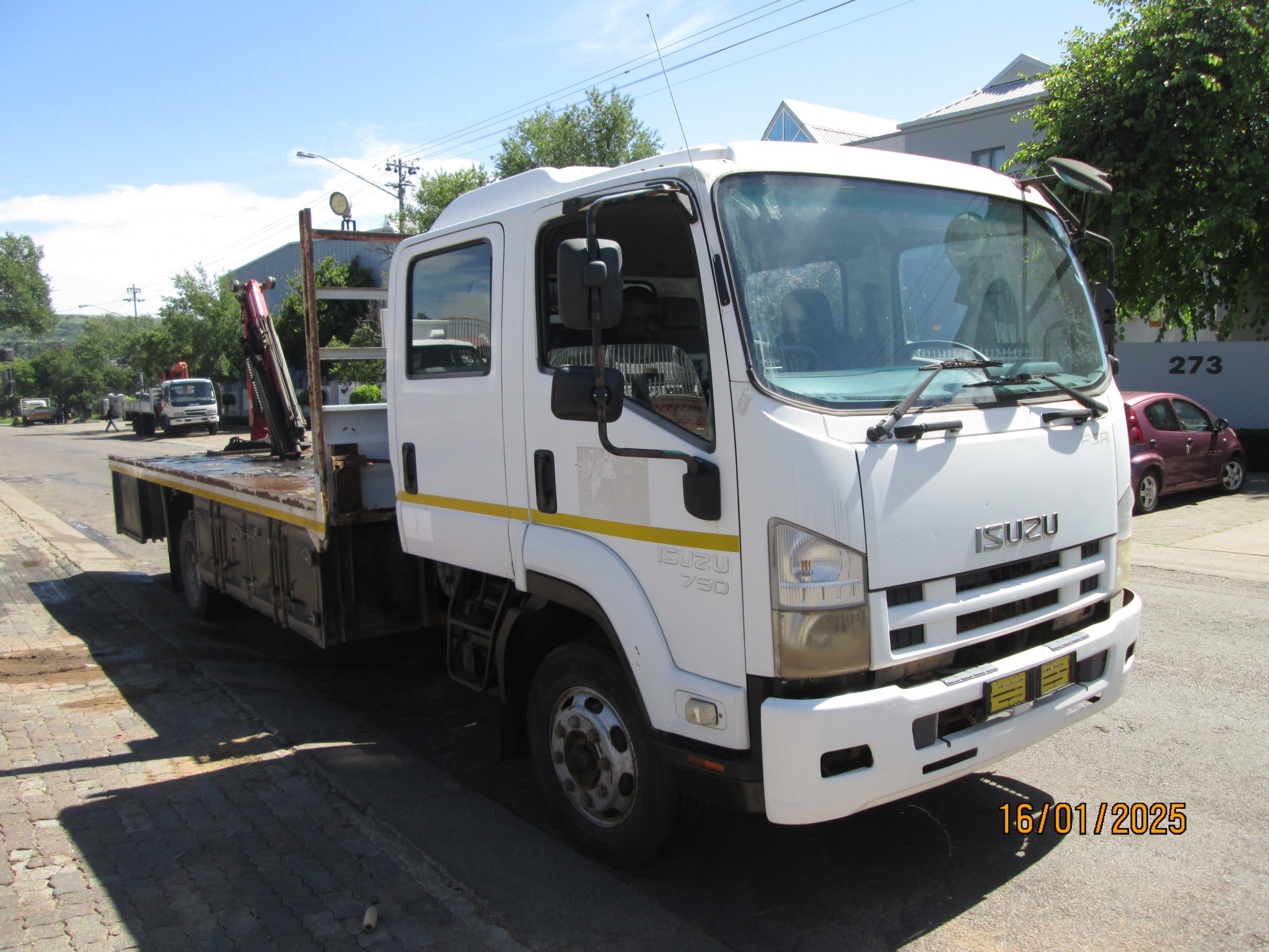 2012 ISUZU FSR750 DOUBLE CAB FLATDECK WITH PC3000 CRANE
