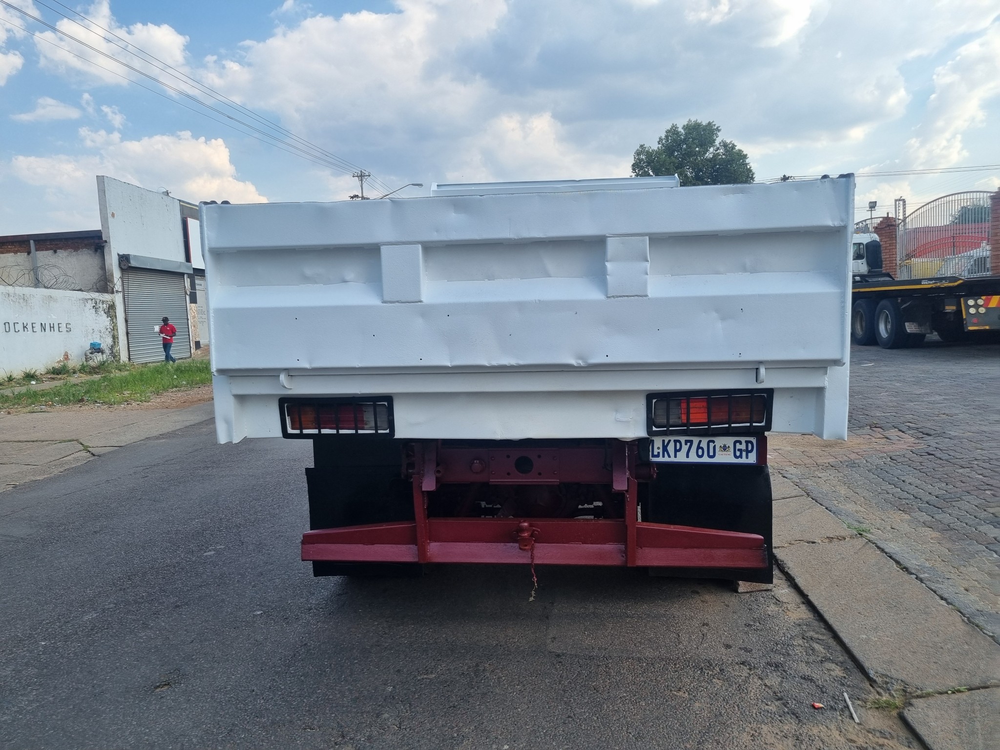 1993 MERCEDES BENZ 1214 6CUBE TIPPER - Image 6