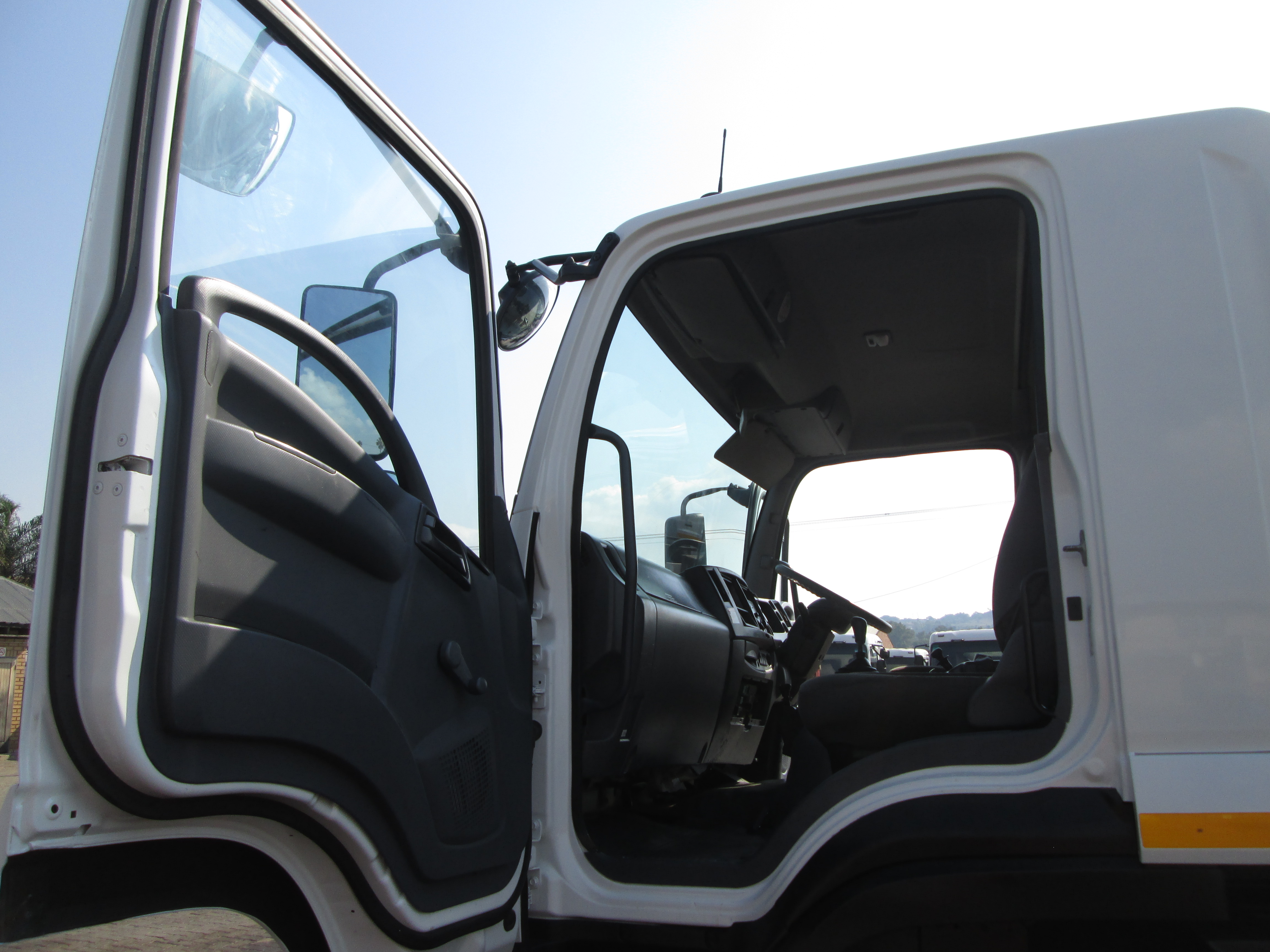 2014 ISUZU FTS750 4X4 5CUBE TIPPER DROPSIDE WITH FASSI F65 CRANE - 188628KM - Image 15