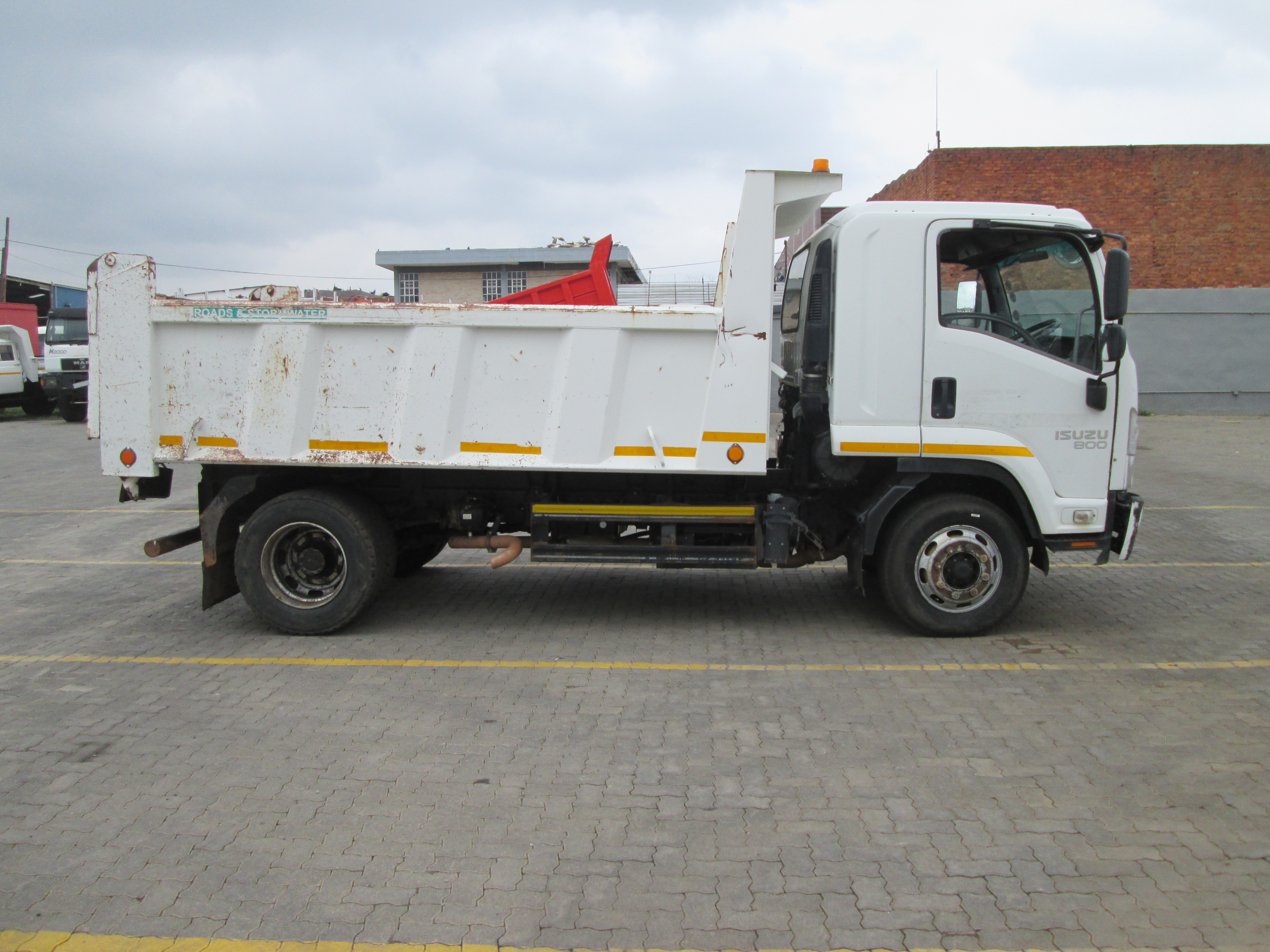 2018 ISUZU FSR800 6CUBE TIPPER - Image 8