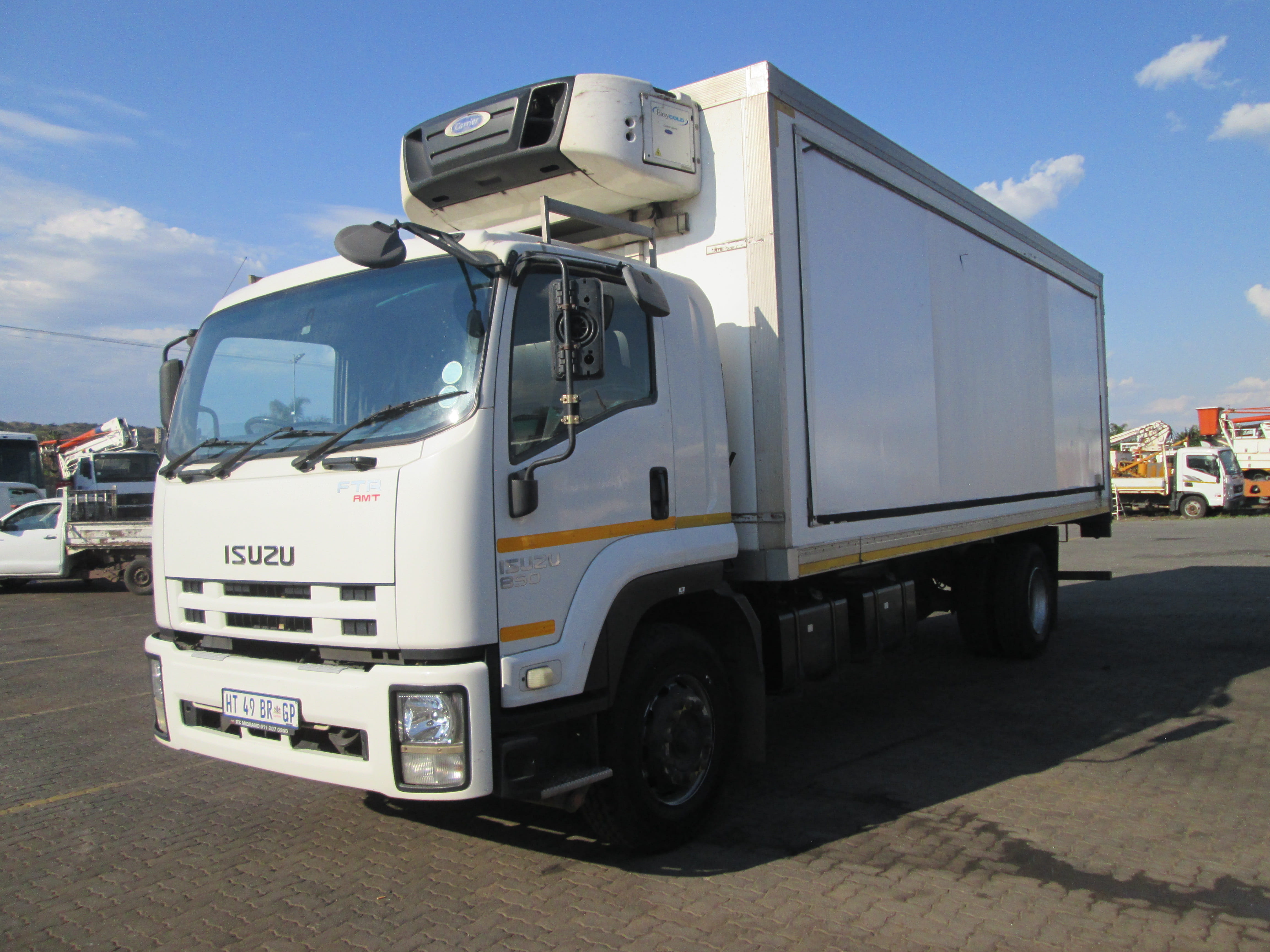 2018 ISUZU FTR850 AMT 8TON TRUCK WITH FRIDGE BODY CARRIER SUPRA 550 UNIT - 305632KM - Image 3
