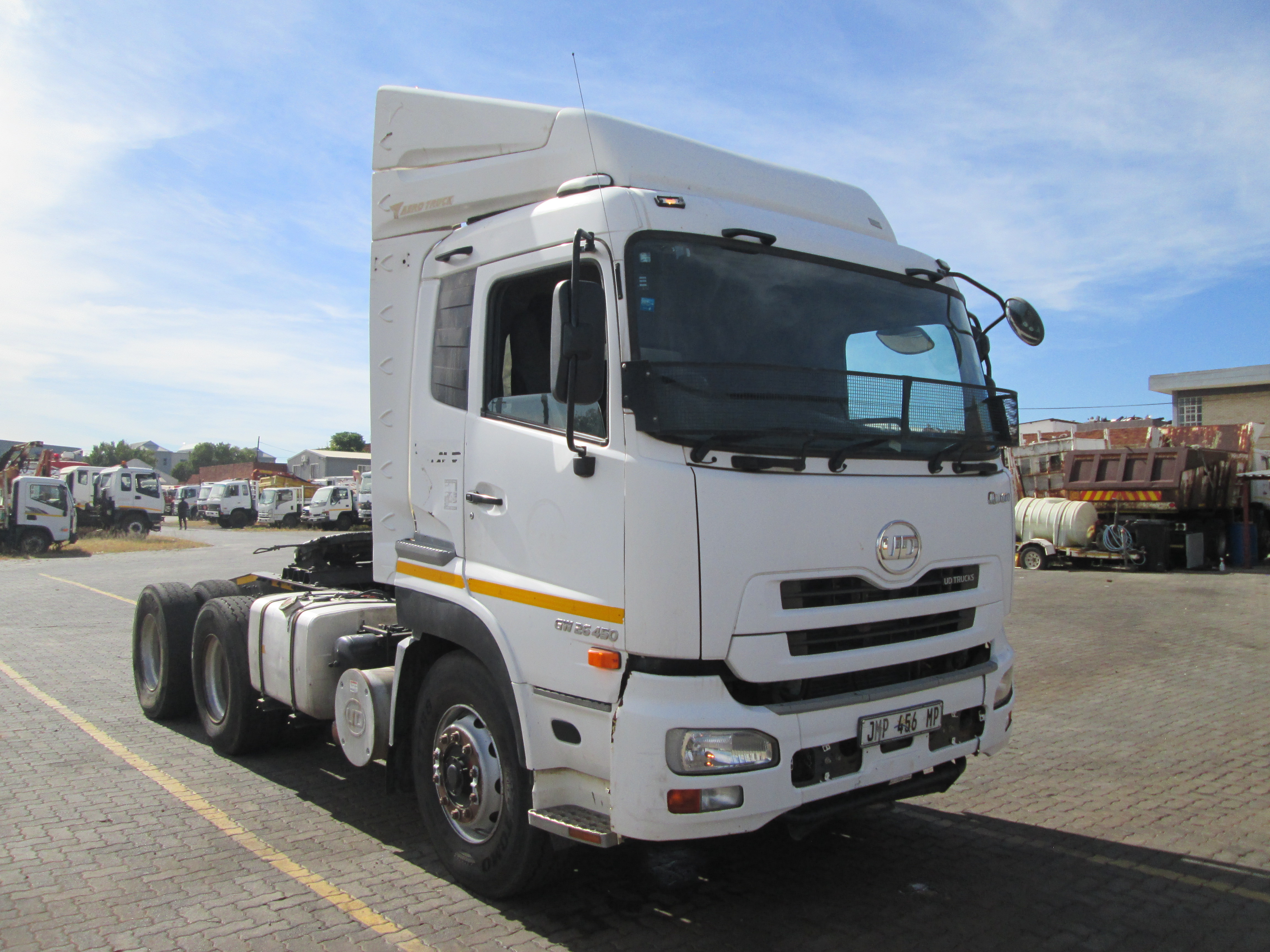 2018 UD QUON GW26-450 TRUCK TRACTOR 304005KM