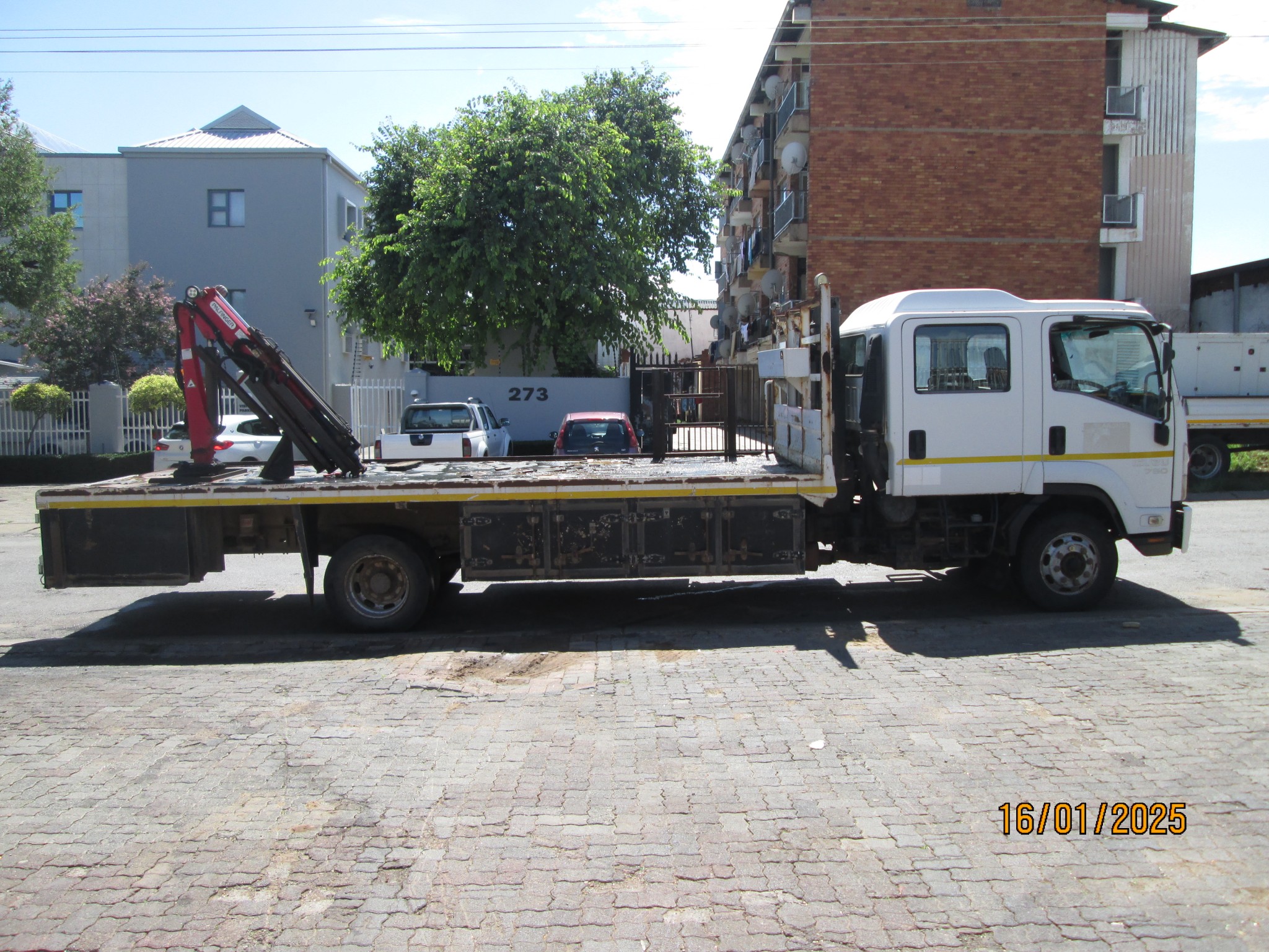 2012 ISUZU FSR750 DOUBLE CAB FLATDECK WITH PC3000 CRANE - Image 8