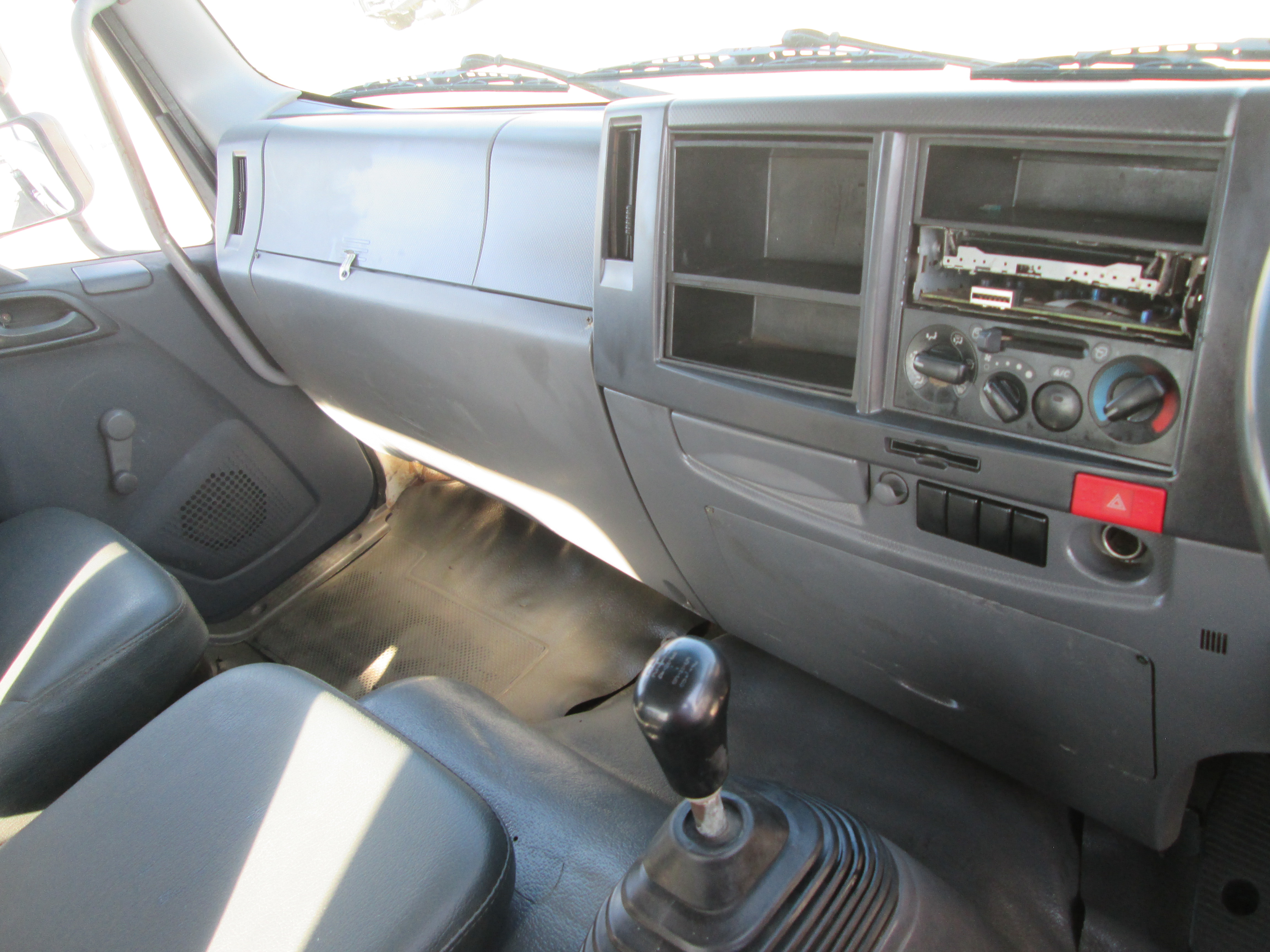 2011 ISUZU FVZ1400 16000L WATER TANKER 453822KM - Image 12
