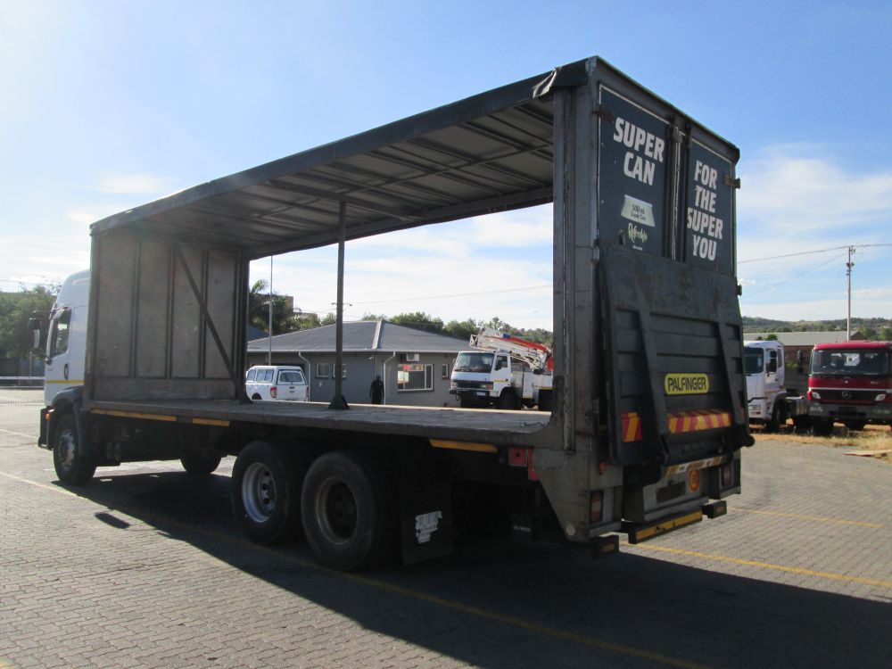 2016 VW CONSTELLATION 24.250 12TON CURTAIN SIDES - 269526KM - Image 5