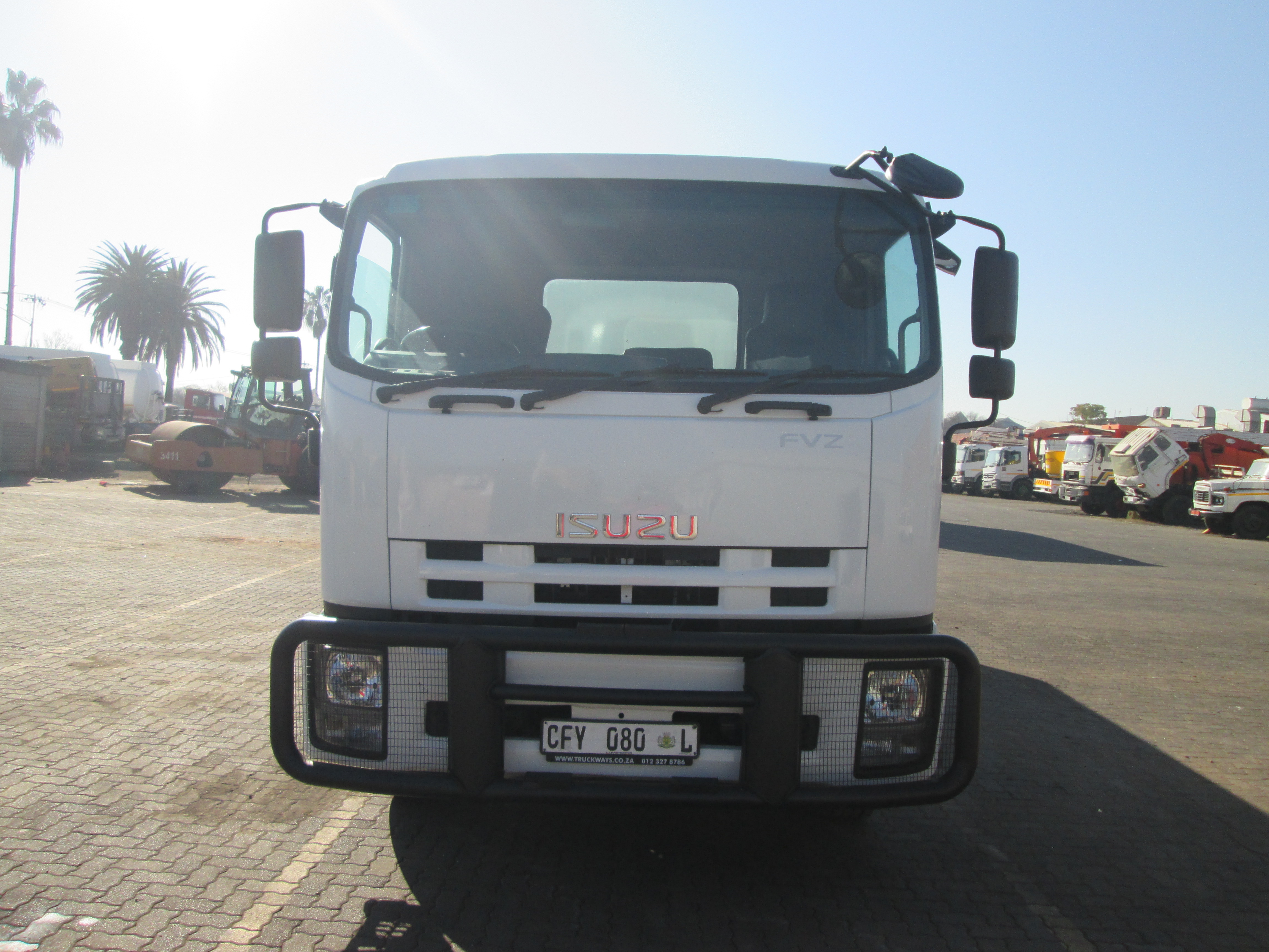 2011 ISUZU FVZ1400 16000L WATER TANKER 453822KM - Image 2