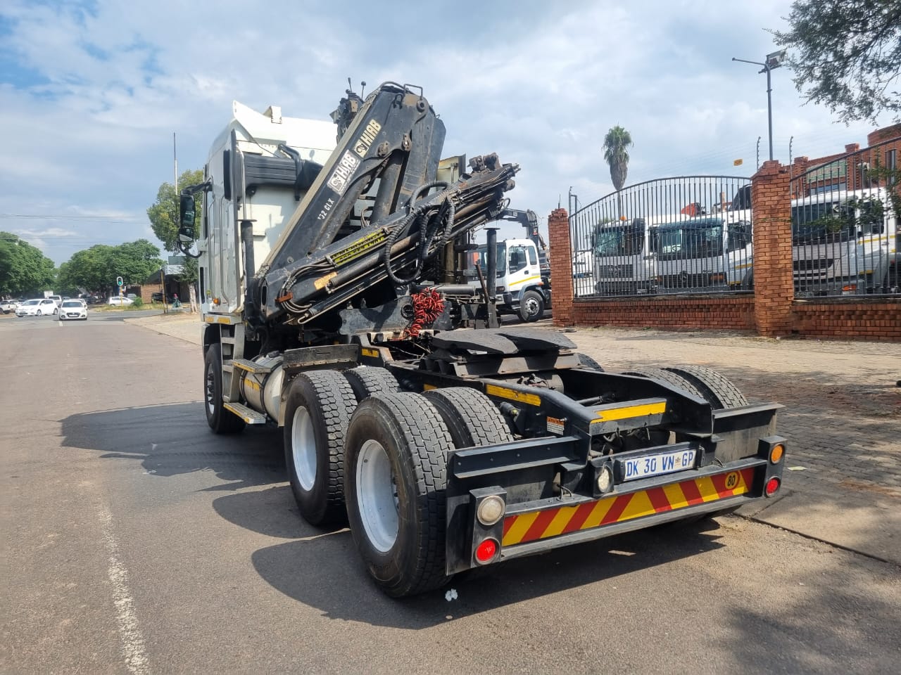 2014 FREIGHTLINER DETROIT 12.7-1650 TRUCK TRACTOR WITH HIAB 152B-2 CRANE - Image 5
