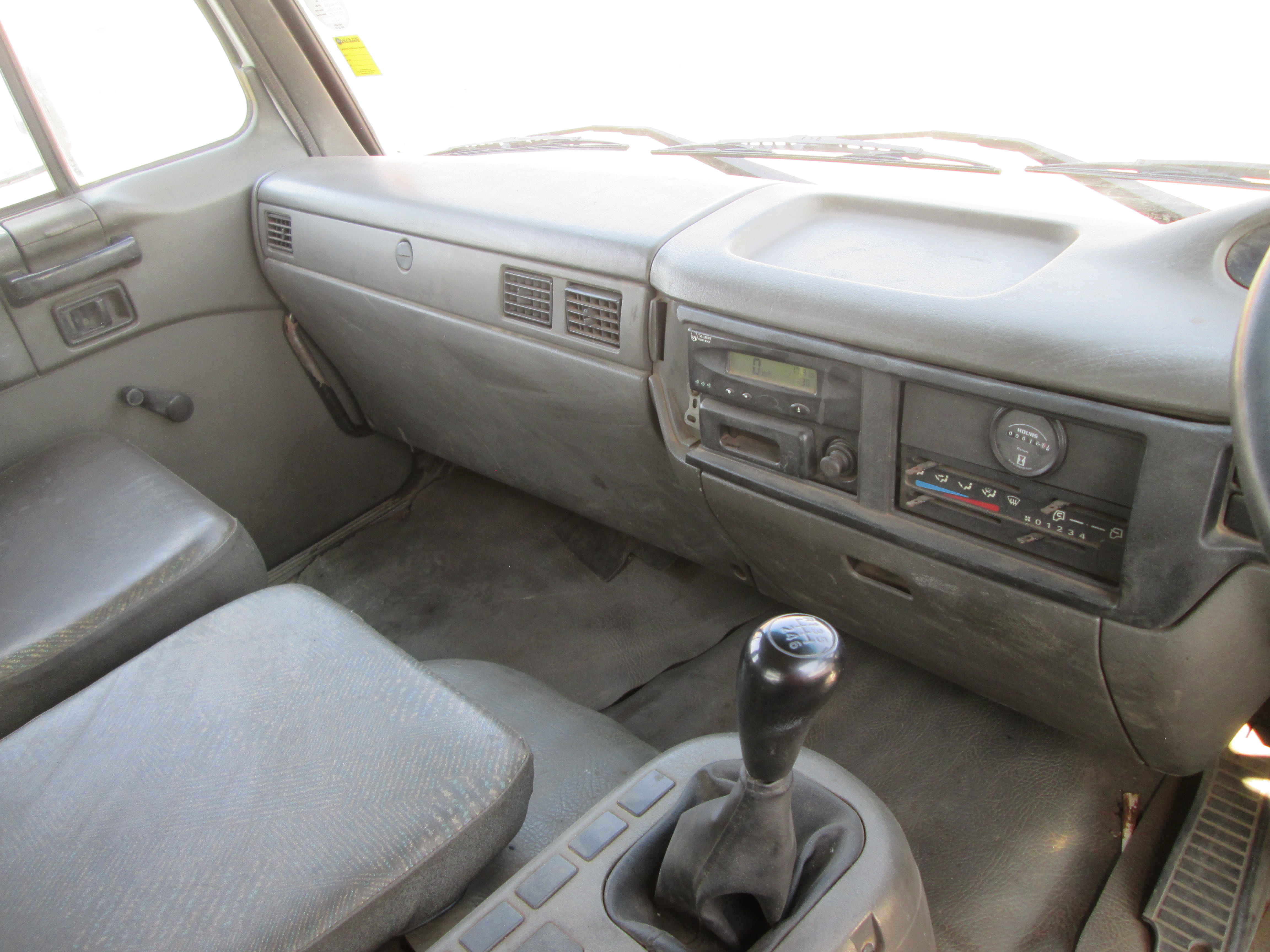2000 UD80 8TON DROPSIDE WITH EFFER 75 CRANE - 138660KM - Image 10