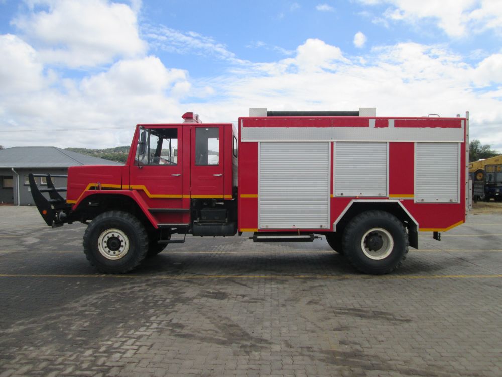 2000 SAMAG 50 FIRETRUCK 027991KM - Image 4