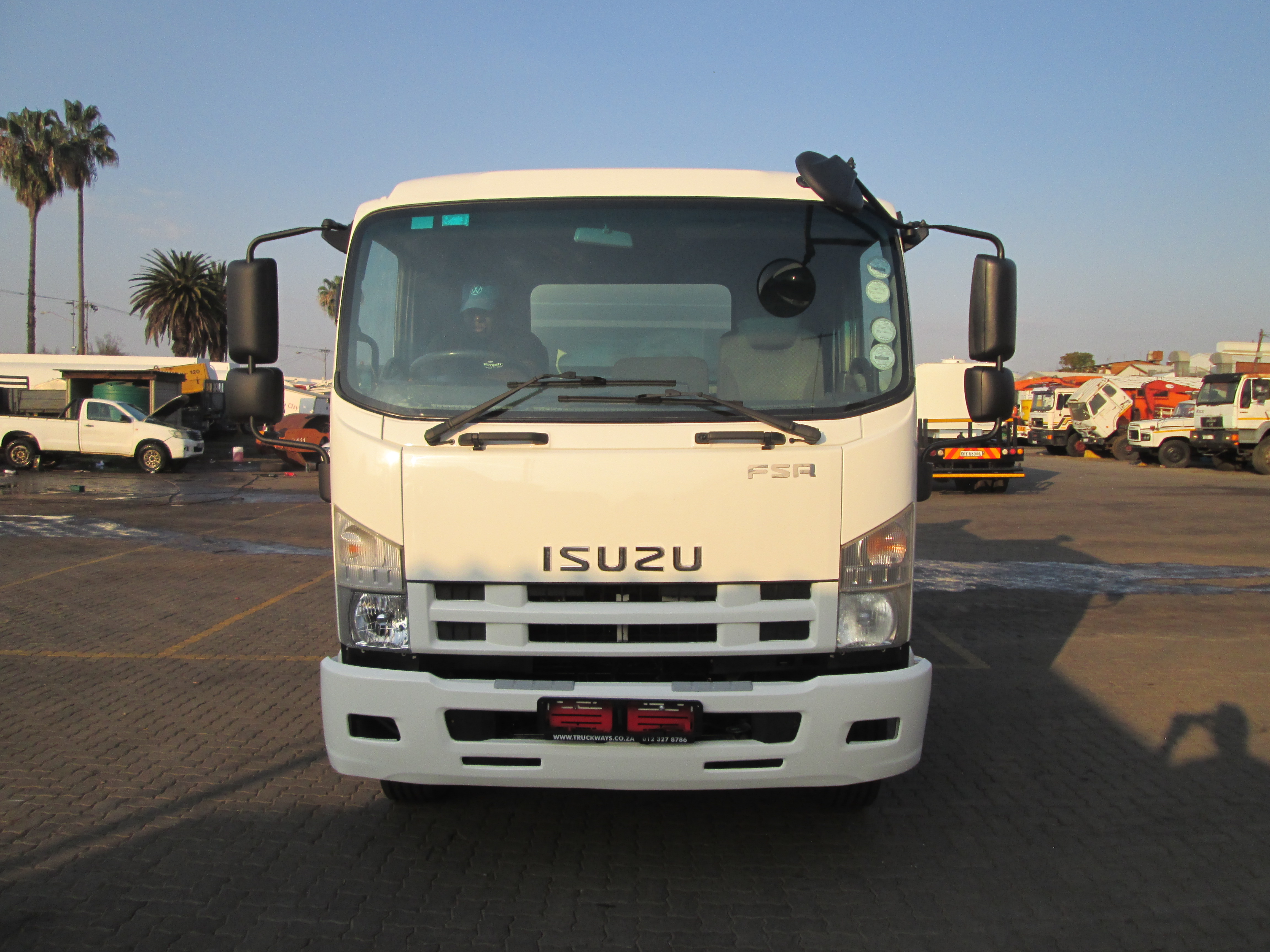 2018 ISUZU FSR800 6CUBE TIPPER 99365KM - Image 19