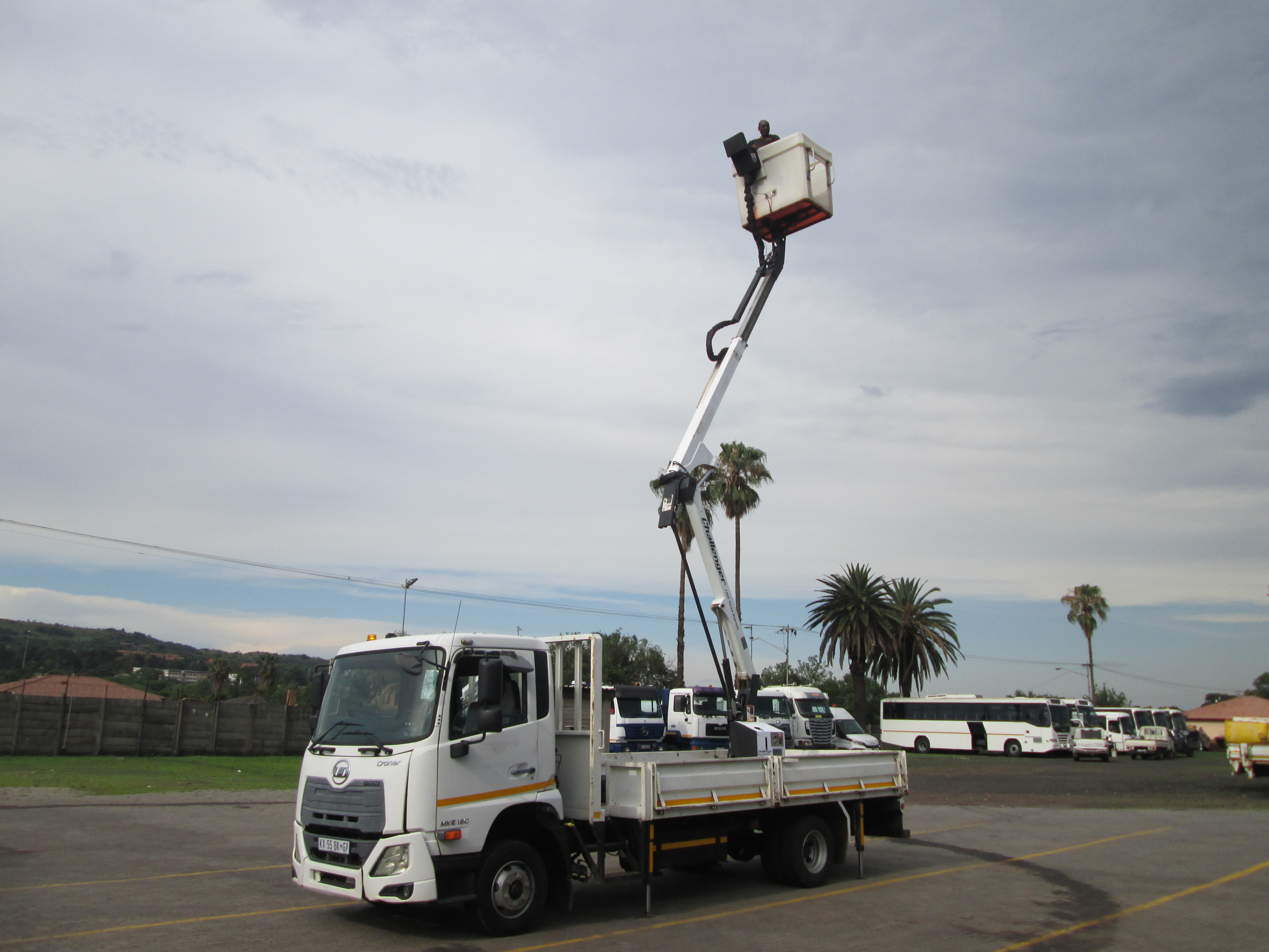 2018 UD MKE180 CRONER 12M REACH CHALLENGER 1206 VERSA EXPRESS UNIT - Image 16