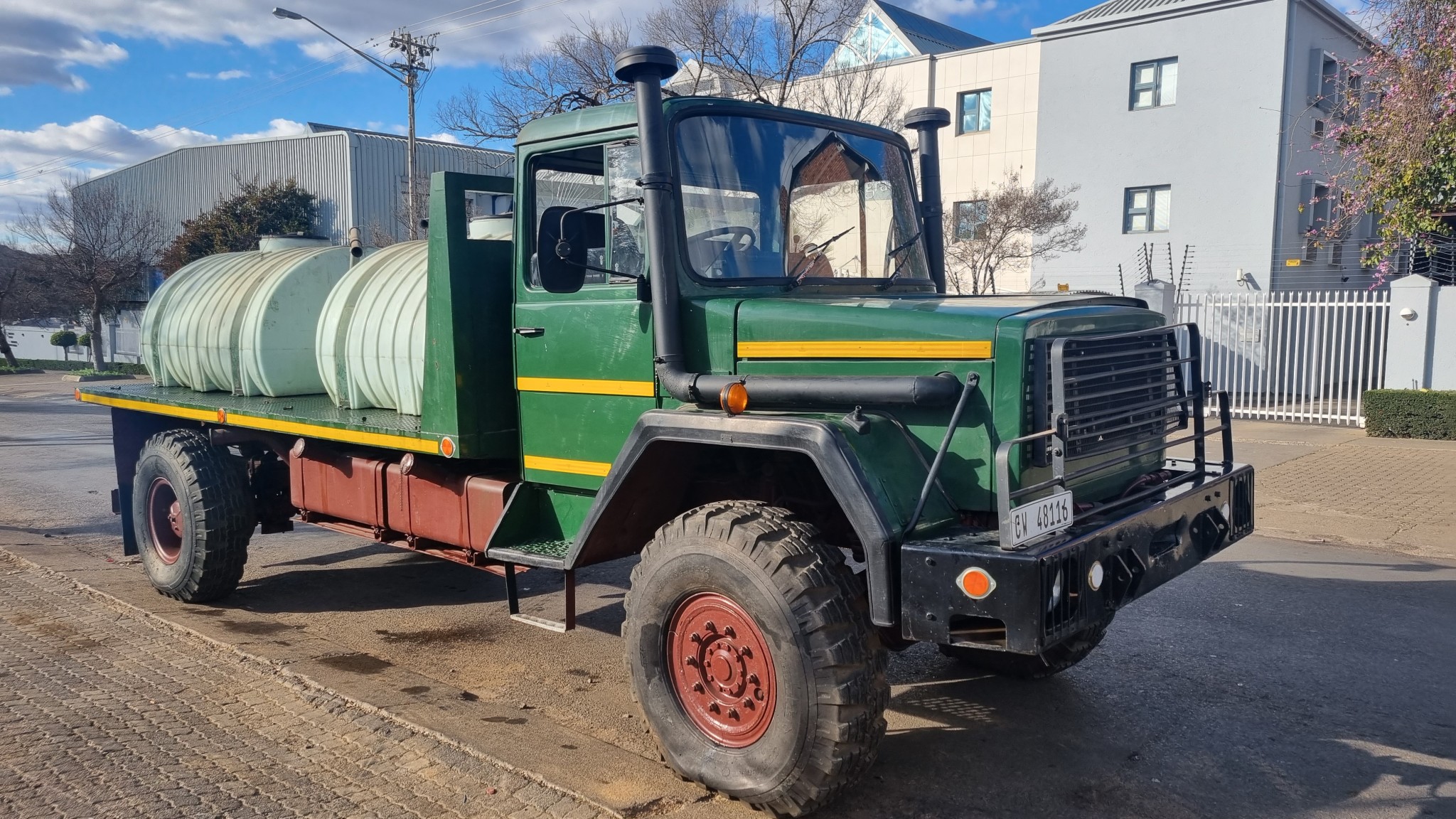 1981 SAMIL 50 4X4 FLATDECK WITH THE WATER TANKS