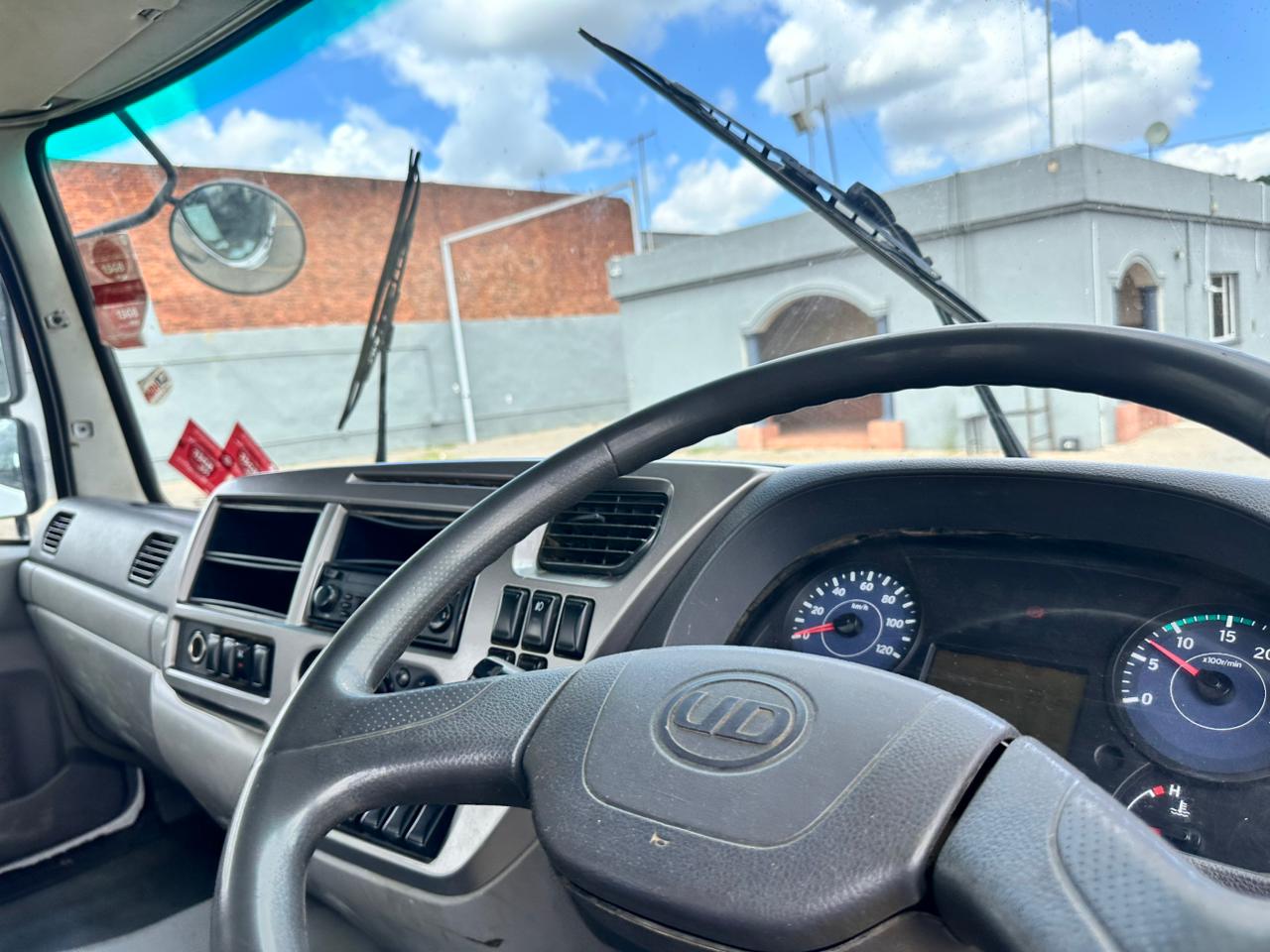 2012 UD PKE250 CRONER 8TON DROPSIDE WITH HIAB X CL 8-1 - Image 10