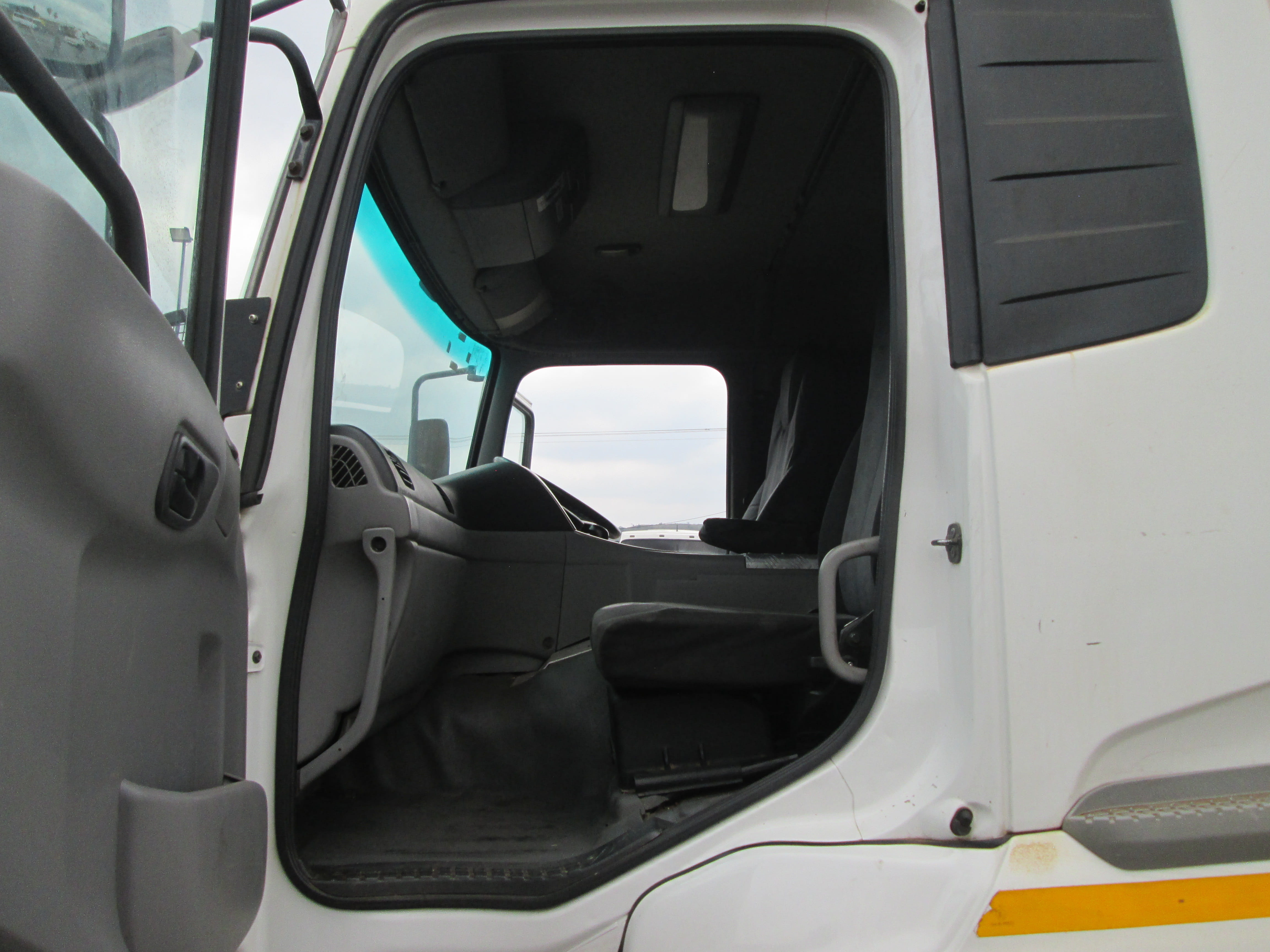 2018 UD QUON GW26-450 10 CUBE TIPPER 366033KM - Image 13