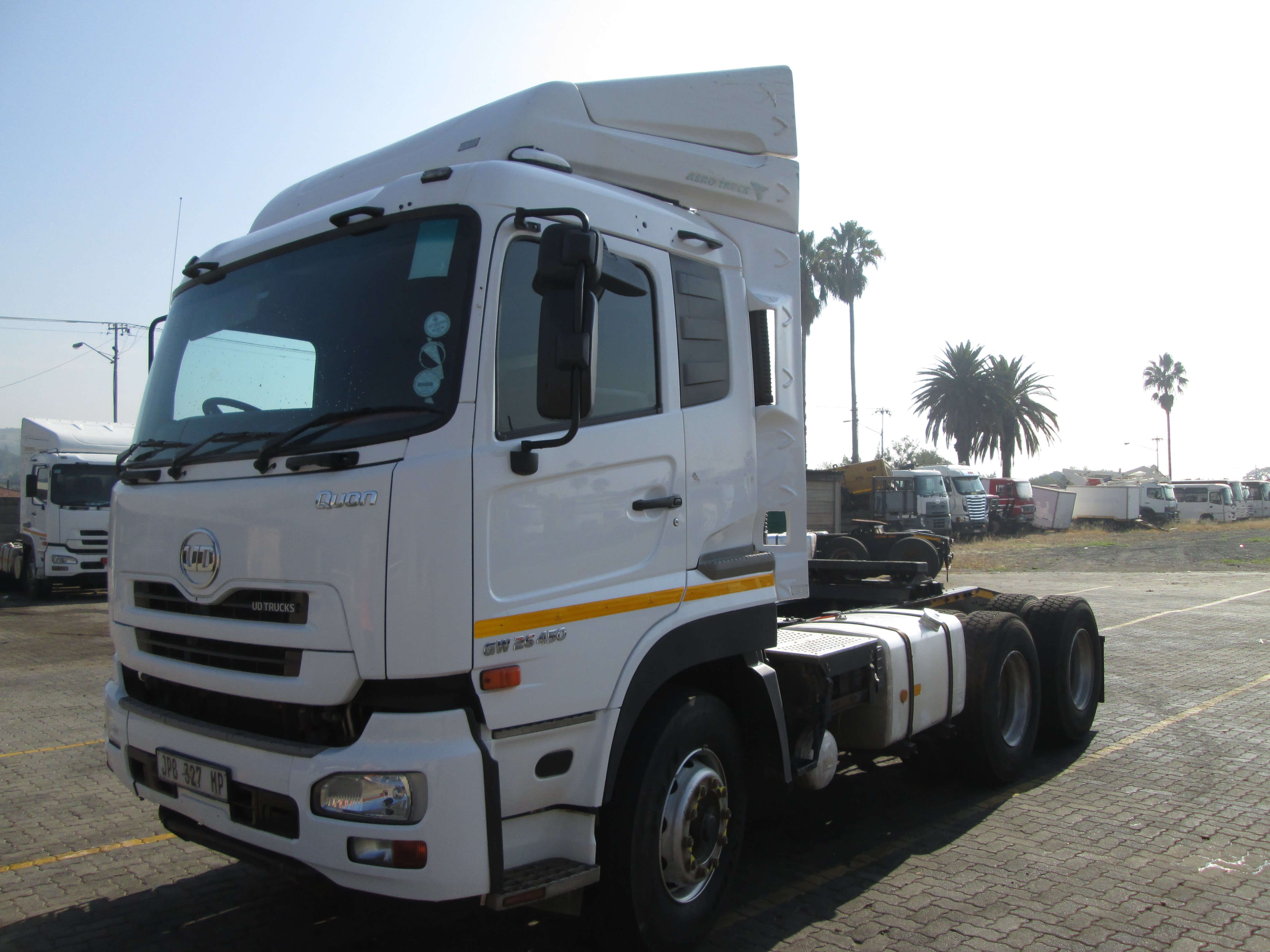 2018 UD QUON GW26-450 TRUCK TRACTOR 313060KM - Image 3