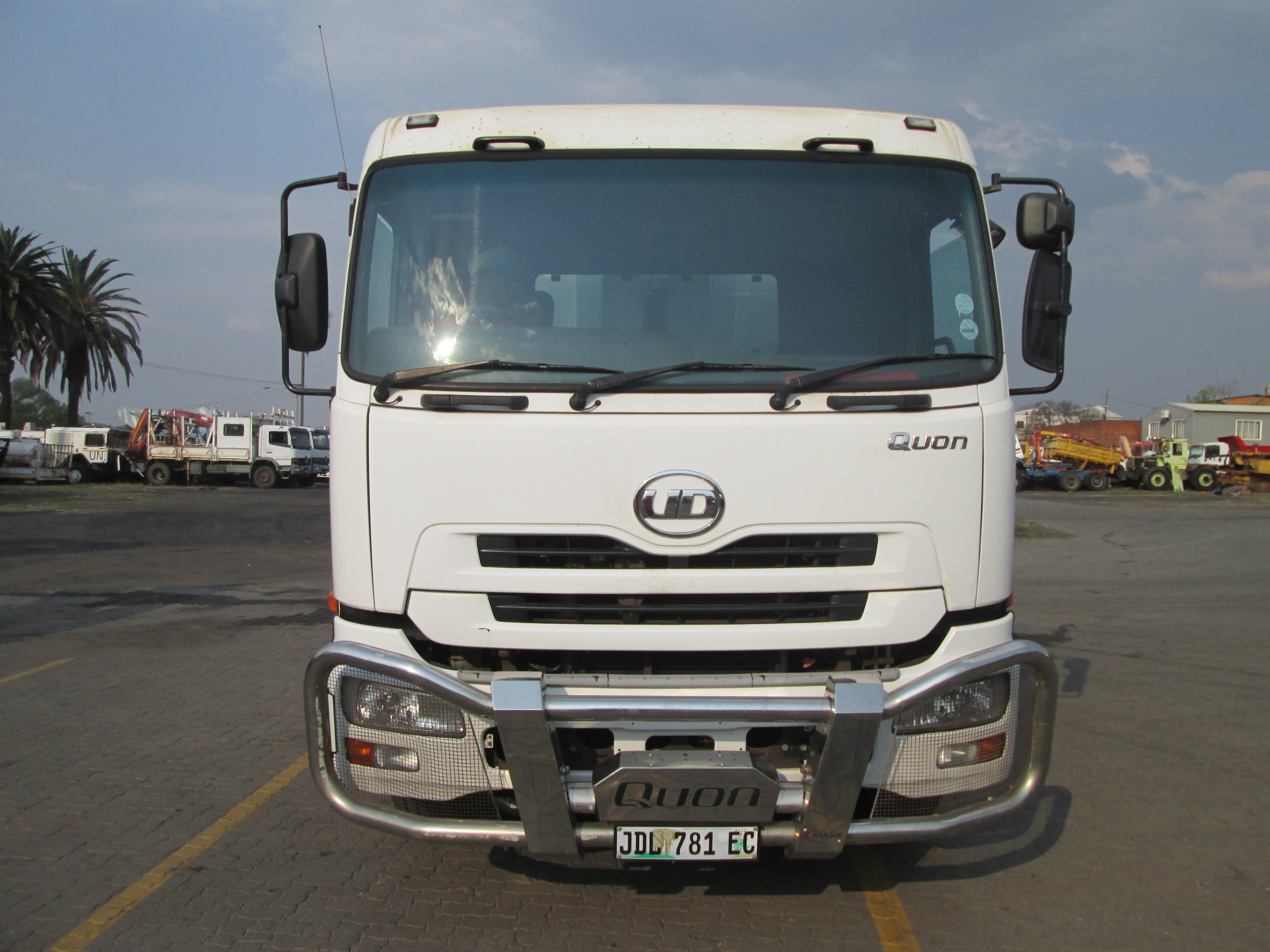 2018 UD QUON GW26-450 10 CUBE TIPPER 406565KM - Image 2