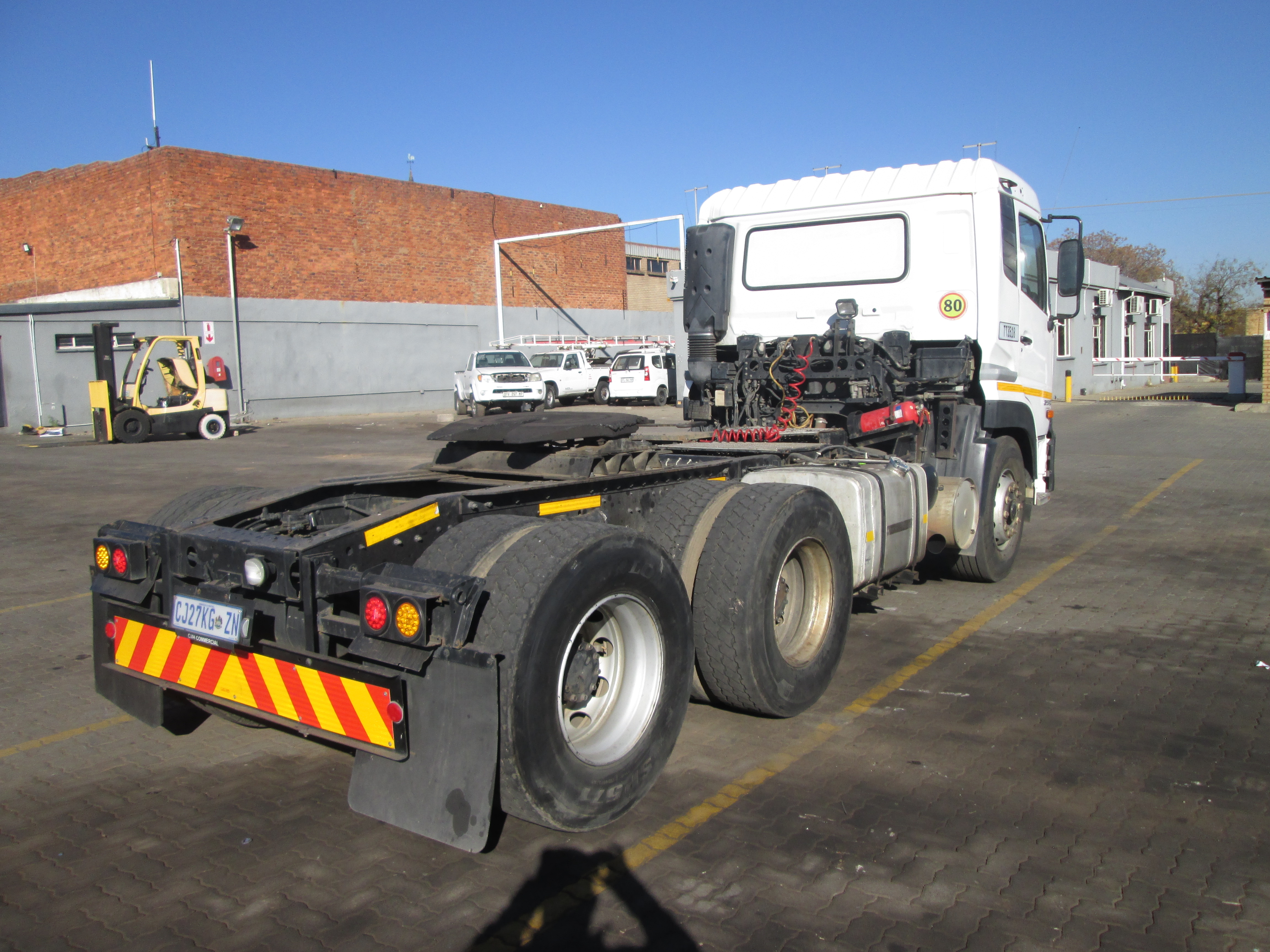 2019 UD QUON GW26-450 TRUCK TRACTOR 303139KM - Image 7