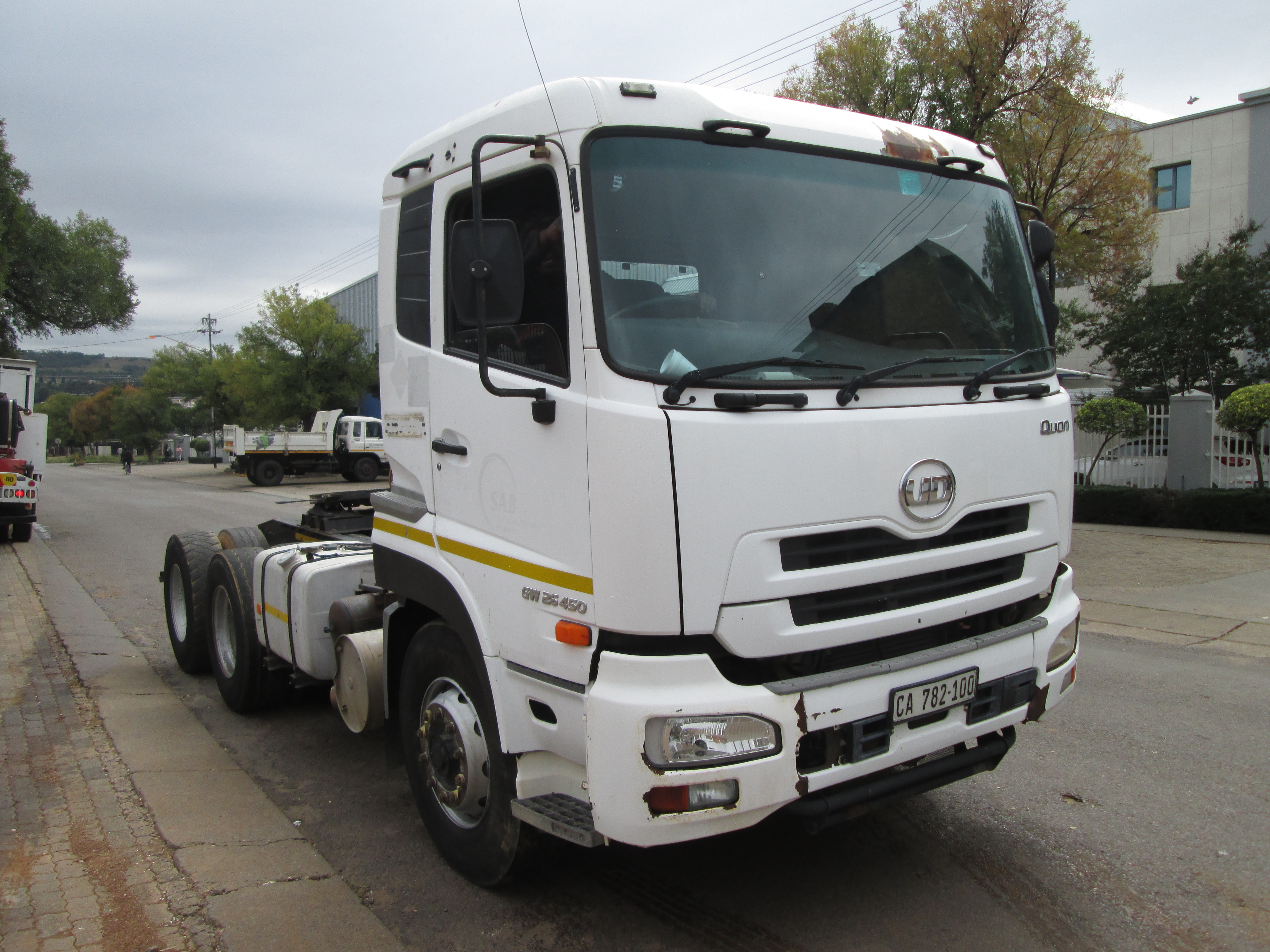 2015 UD QUON GW26-450 TRUCK TRACTOR 263383KM