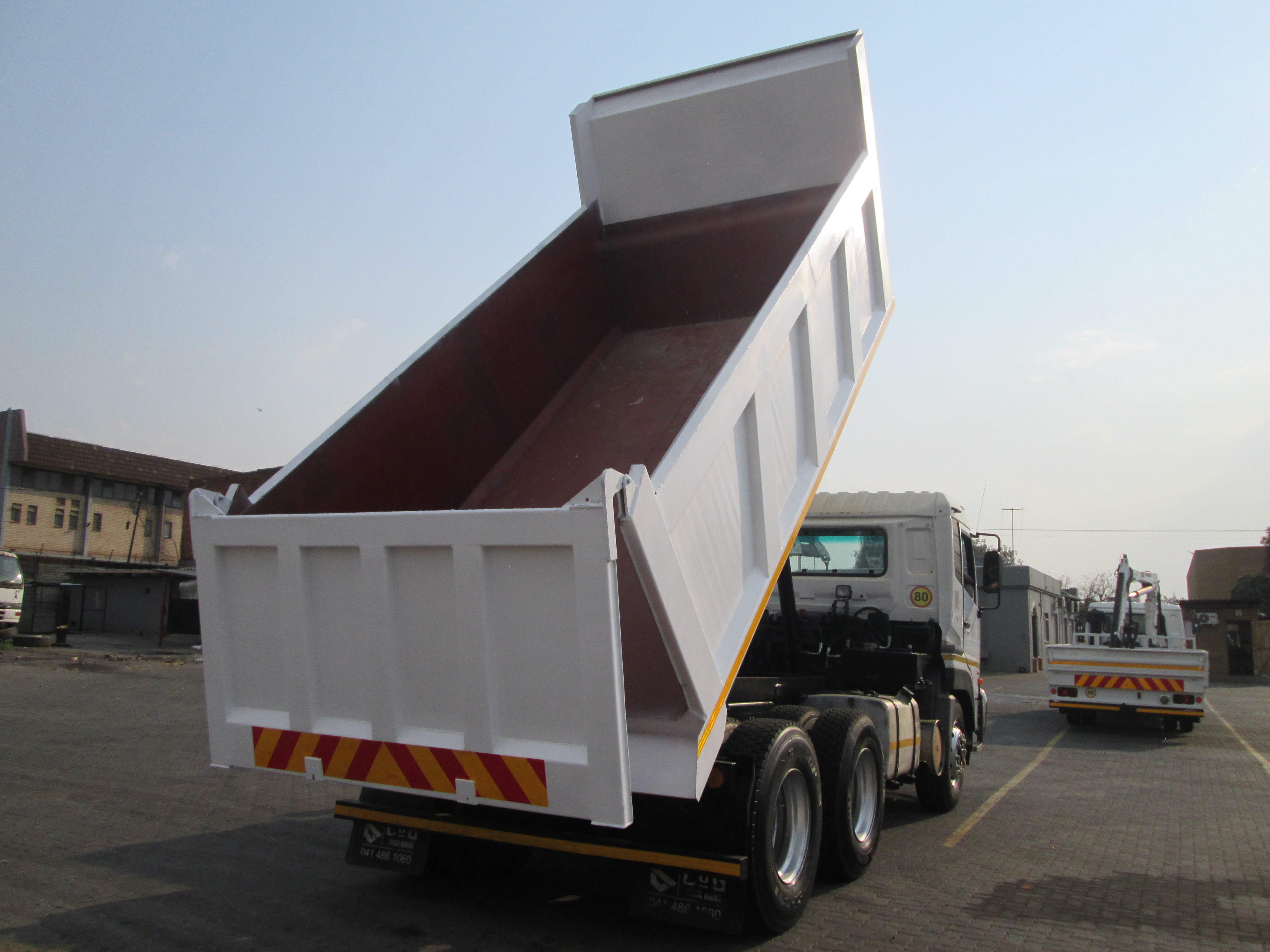 2018 UD QUON GW26-450 10 CUBE TIPPER 406565KM - Image 16