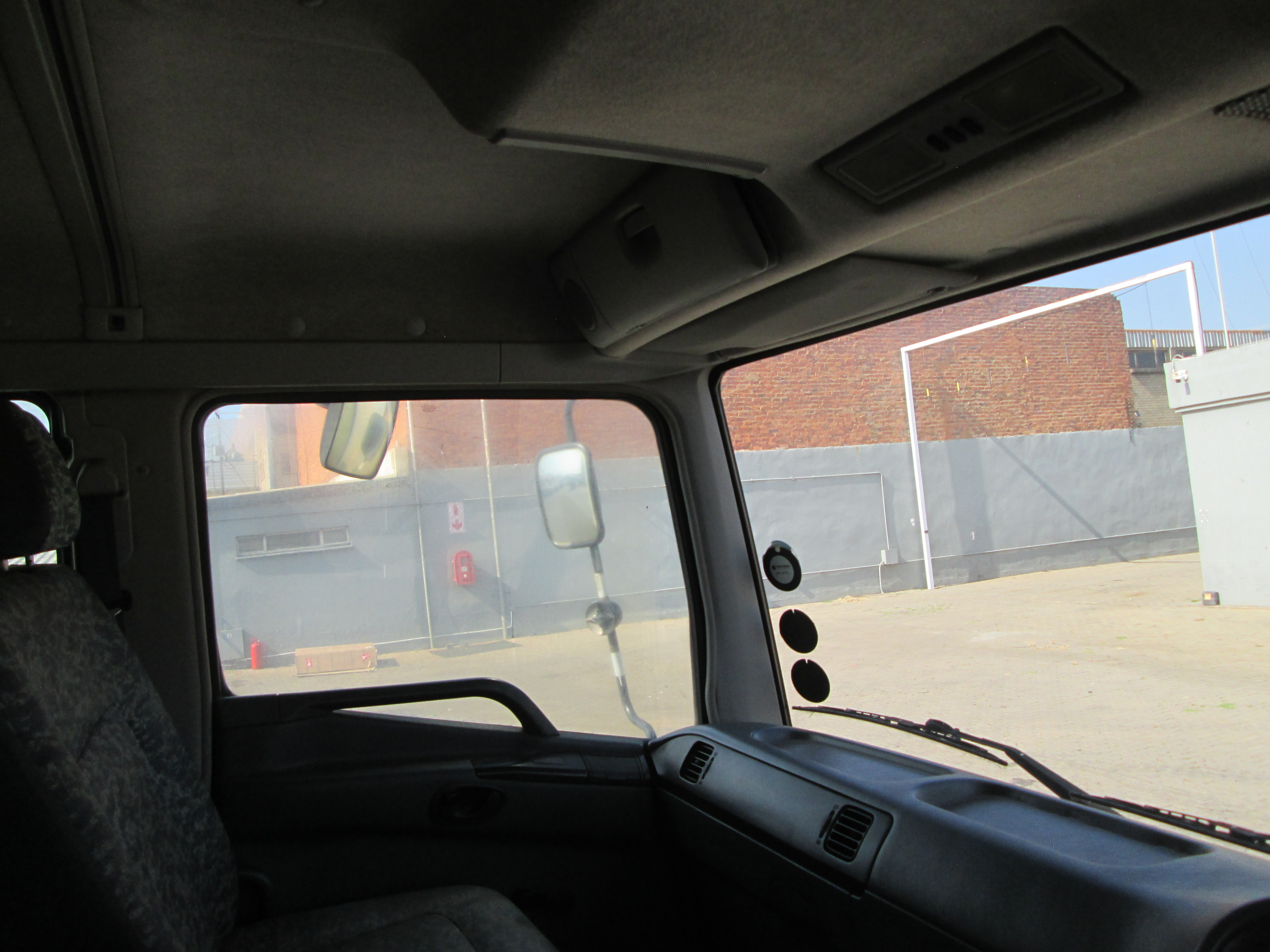 2007 FUSO FV26-340 12TON DROPSIDE WITH P15000L BONFIGLIOLI CRANE 376865KM - Image 20