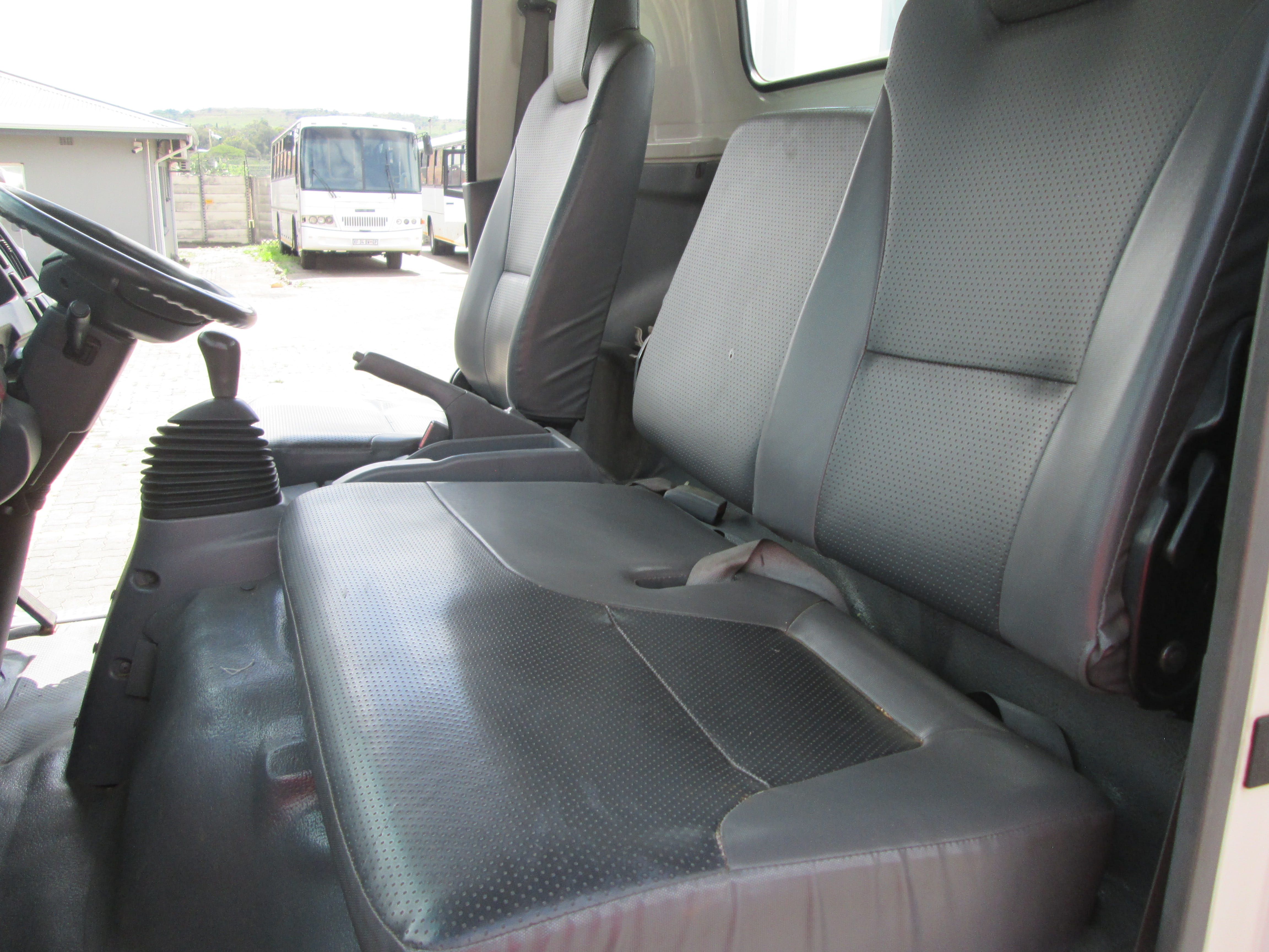 2012 ISUZU NPR400 4TON DROPSIDE BODY TRUCK 98064KM - Image 13