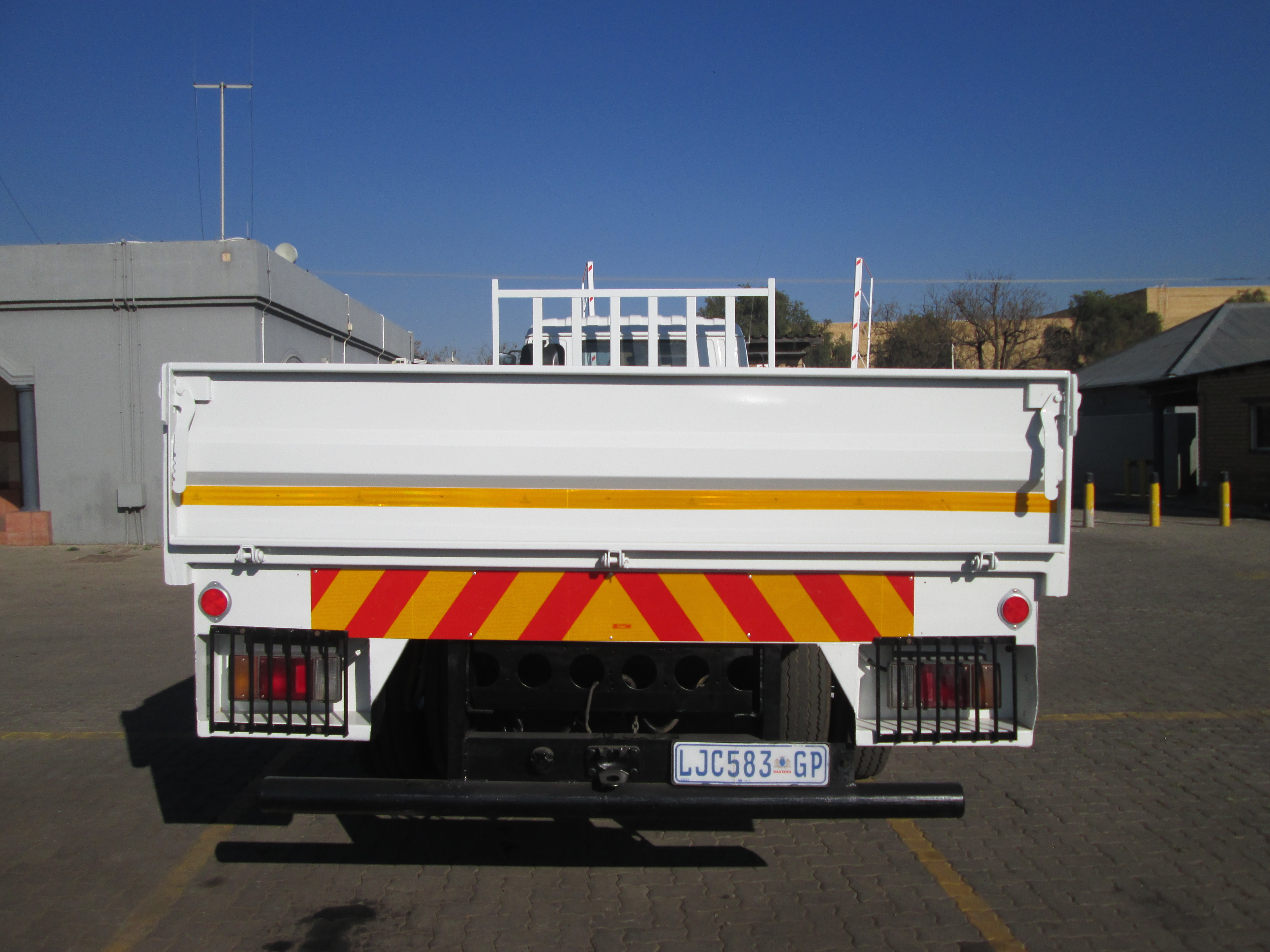 2000 ISUZU FTR800 8TON DROPSIDE BODY TRUCK - 099241KM - Image 6