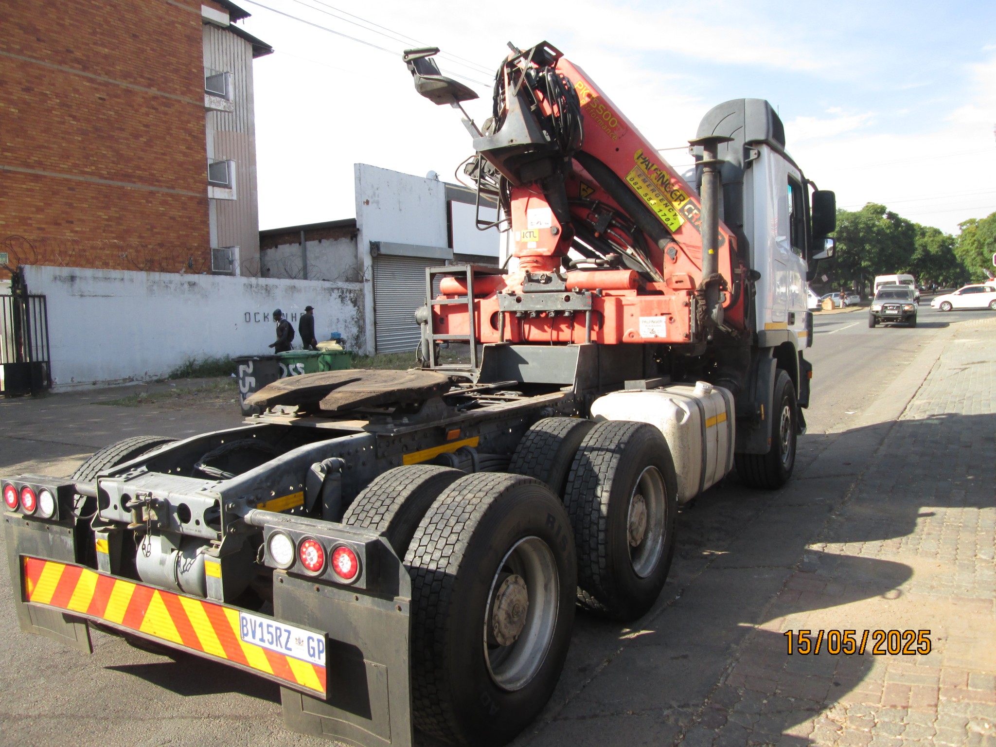 2012 MERCEDES BENZ 3344 TRUCK TRACTOR WITH PK 15500 CRANE - Image 7