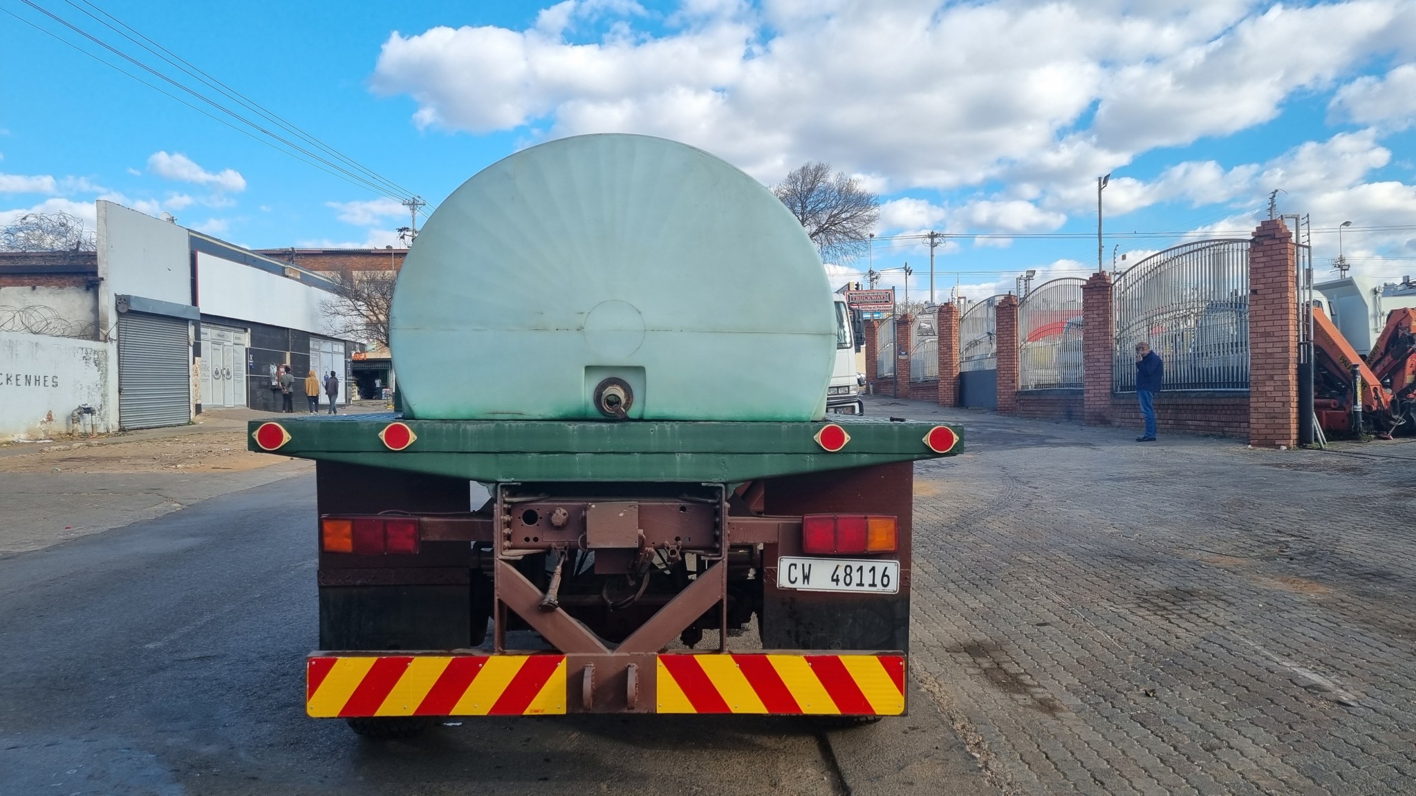 1981 SAMIL 50 4X4 FLATDECK WITH THE WATER TANKS - Image 6