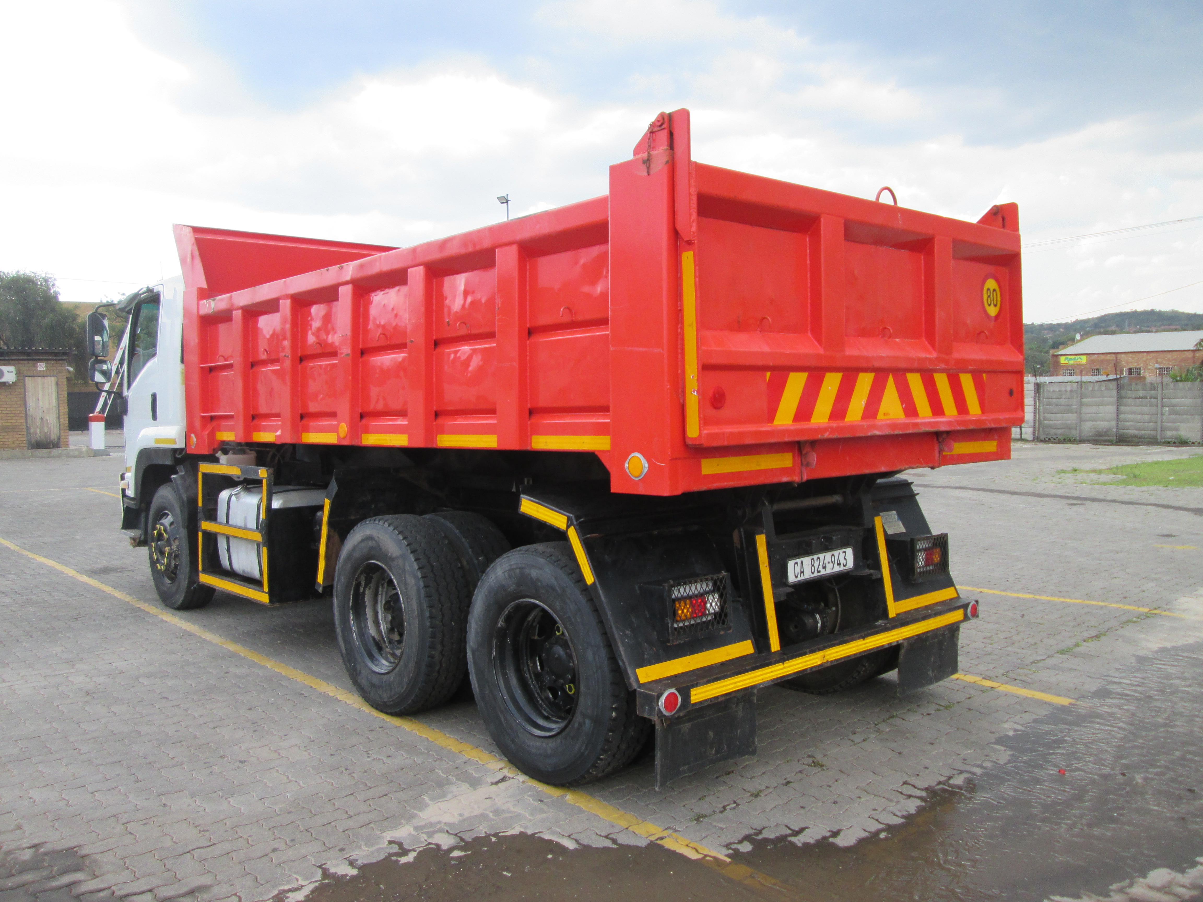 2013 ISUZU FVZ1400 10CUBE TIPPER - Image 5